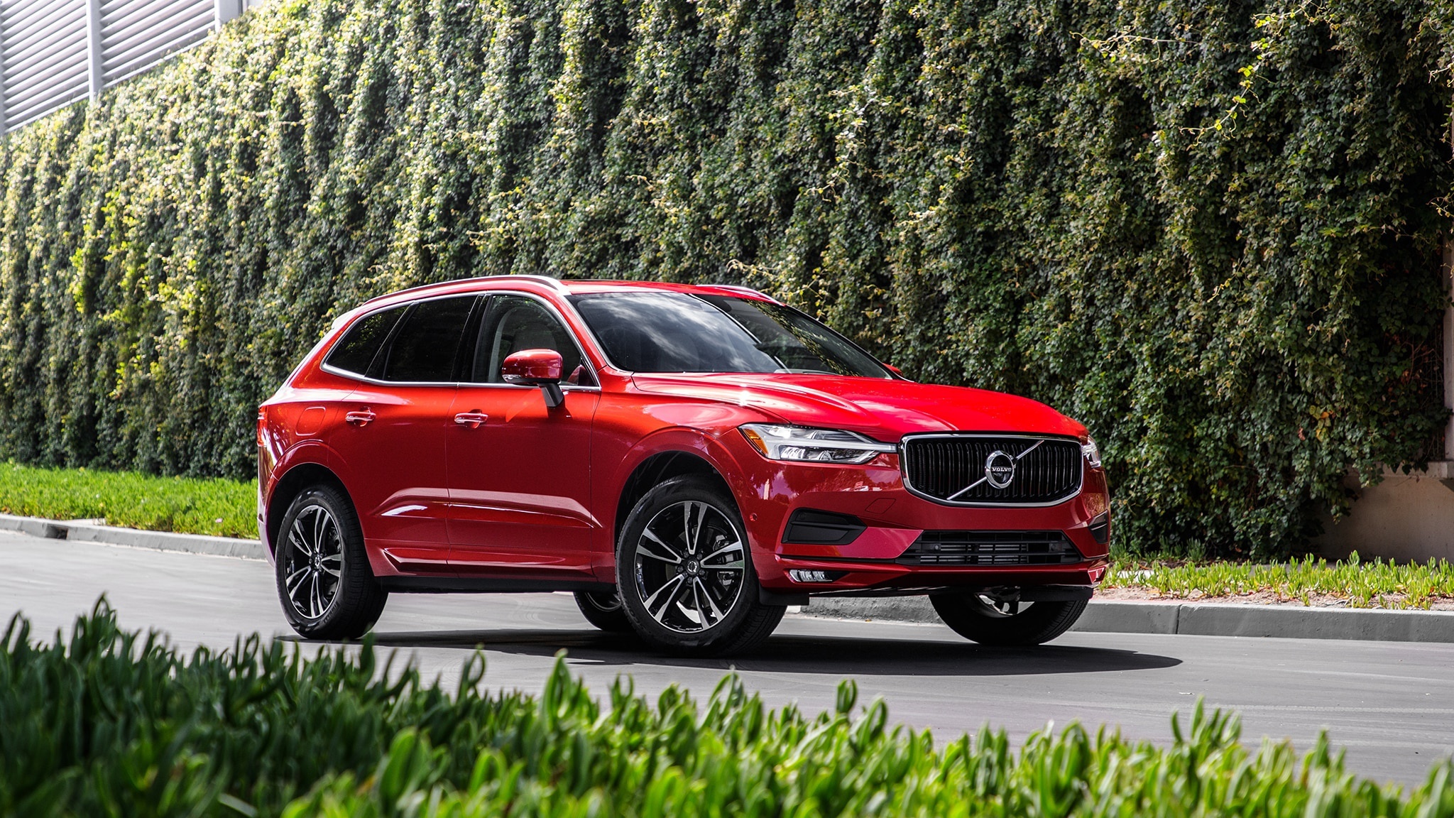 Volvo XC60, HD wallpaper background, Serene image, Captivating scenery, 2050x1160 HD Desktop