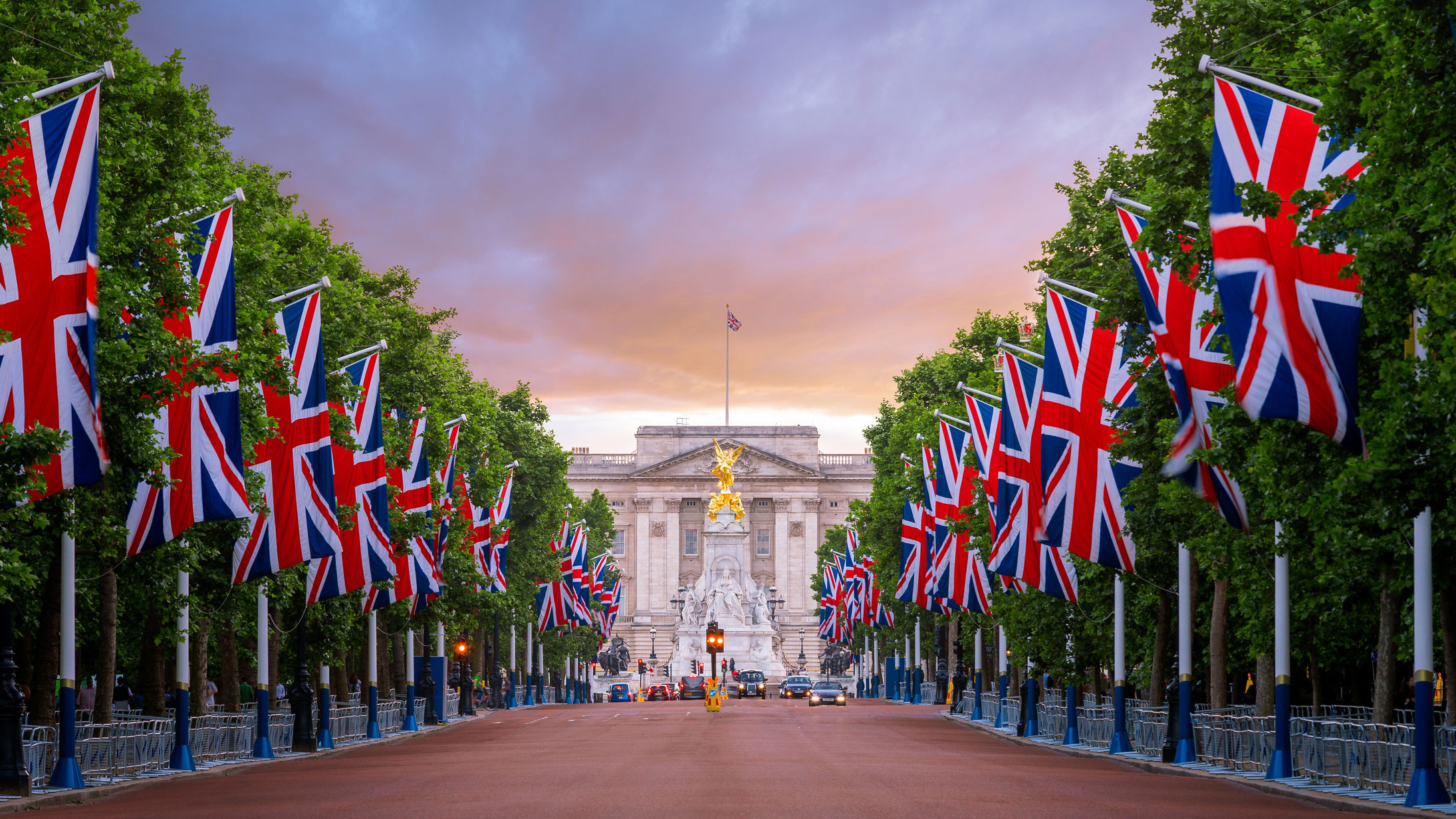 Buckingham Palace, England Wallpaper, 2190x1240 HD Desktop