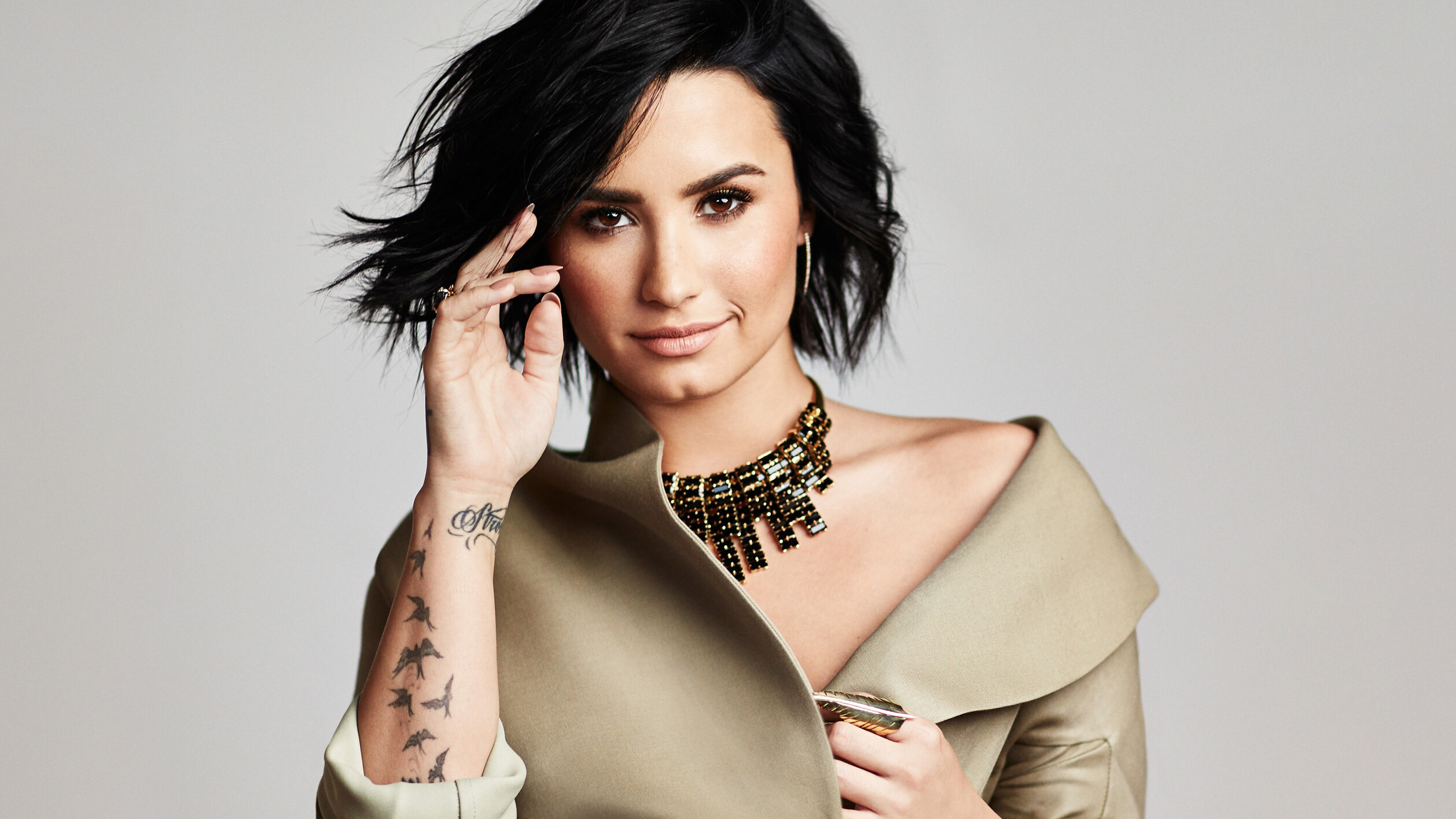 Demi Lovato, Music celebrity, HD wallpapers, Captivating photos, 2520x1420 HD Desktop