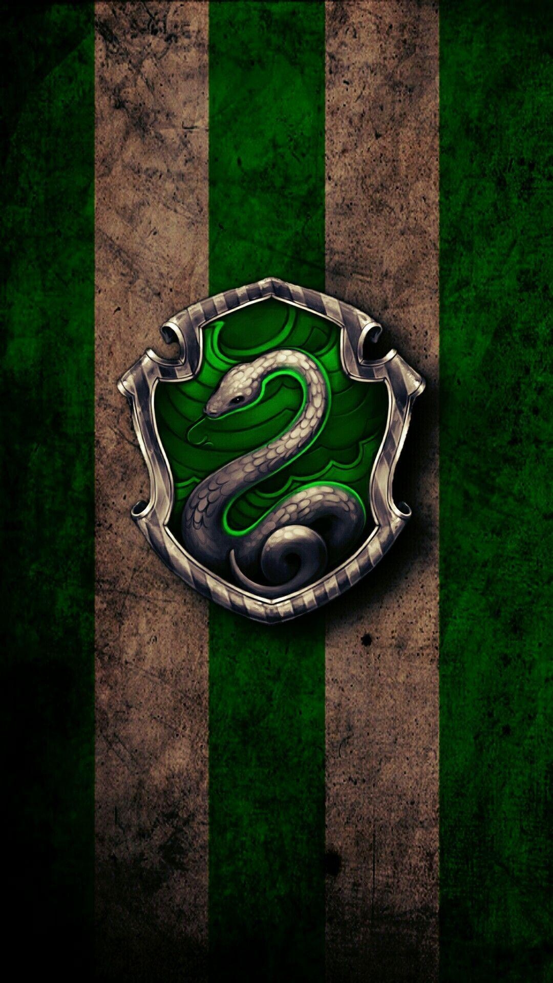 Slytherin wappen, Striking wallpapers, Crest design, Symbolic representation, 1080x1920 Full HD Phone