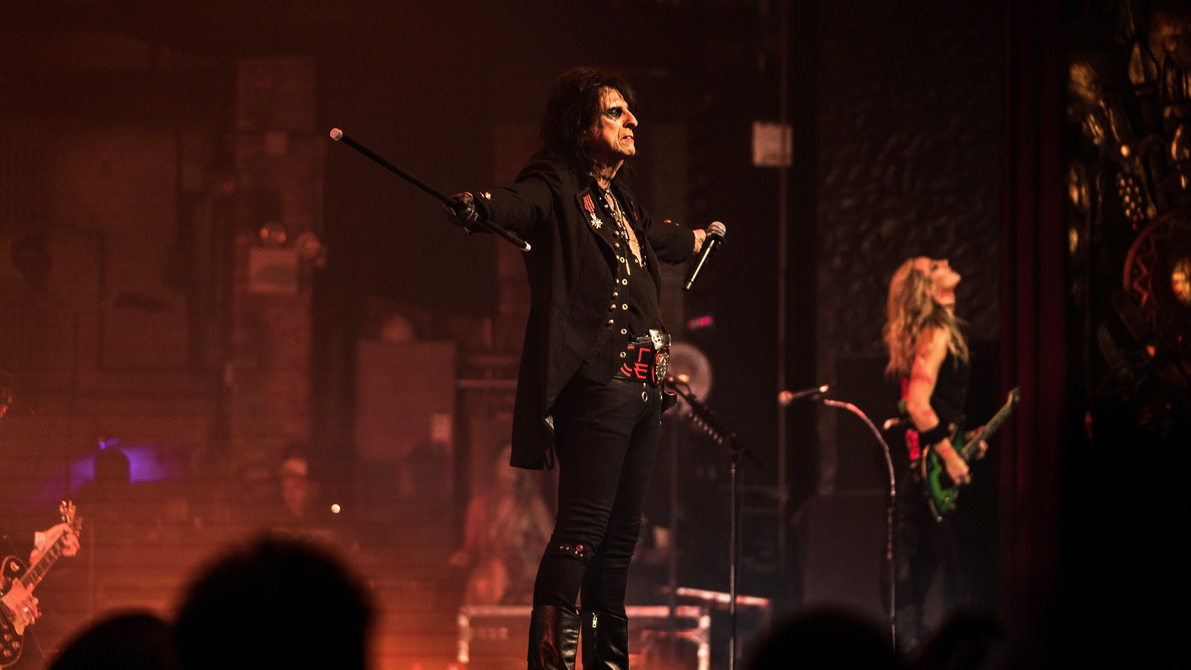 Alice Cooper, Greatest showman, Kerrang interview, Legendary stage presence, 2400x1360 HD Desktop