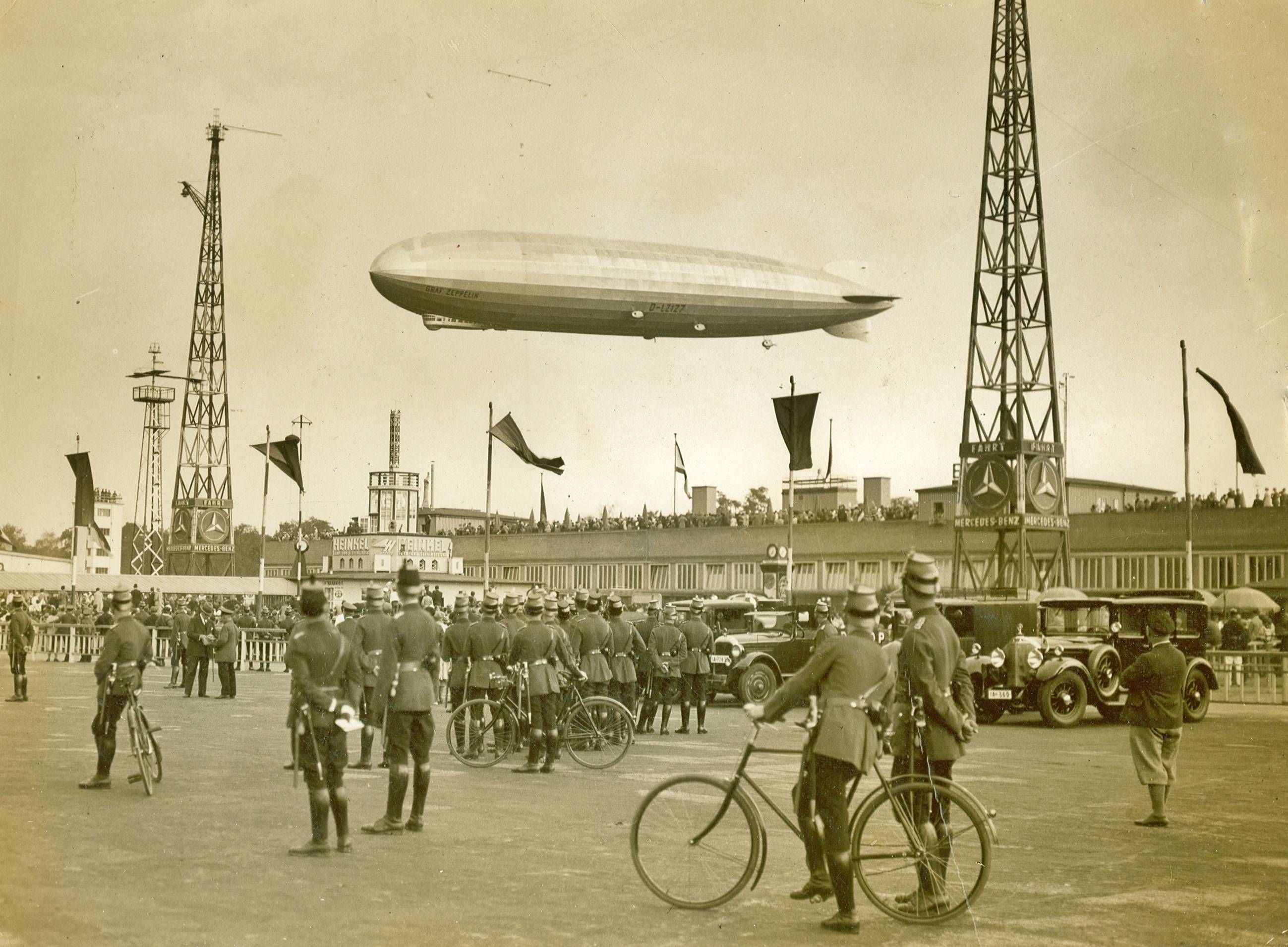 Zeppelin airship, 1913-1930, Ideas for airships, Airship Zeppelin, 2600x1910 HD Desktop