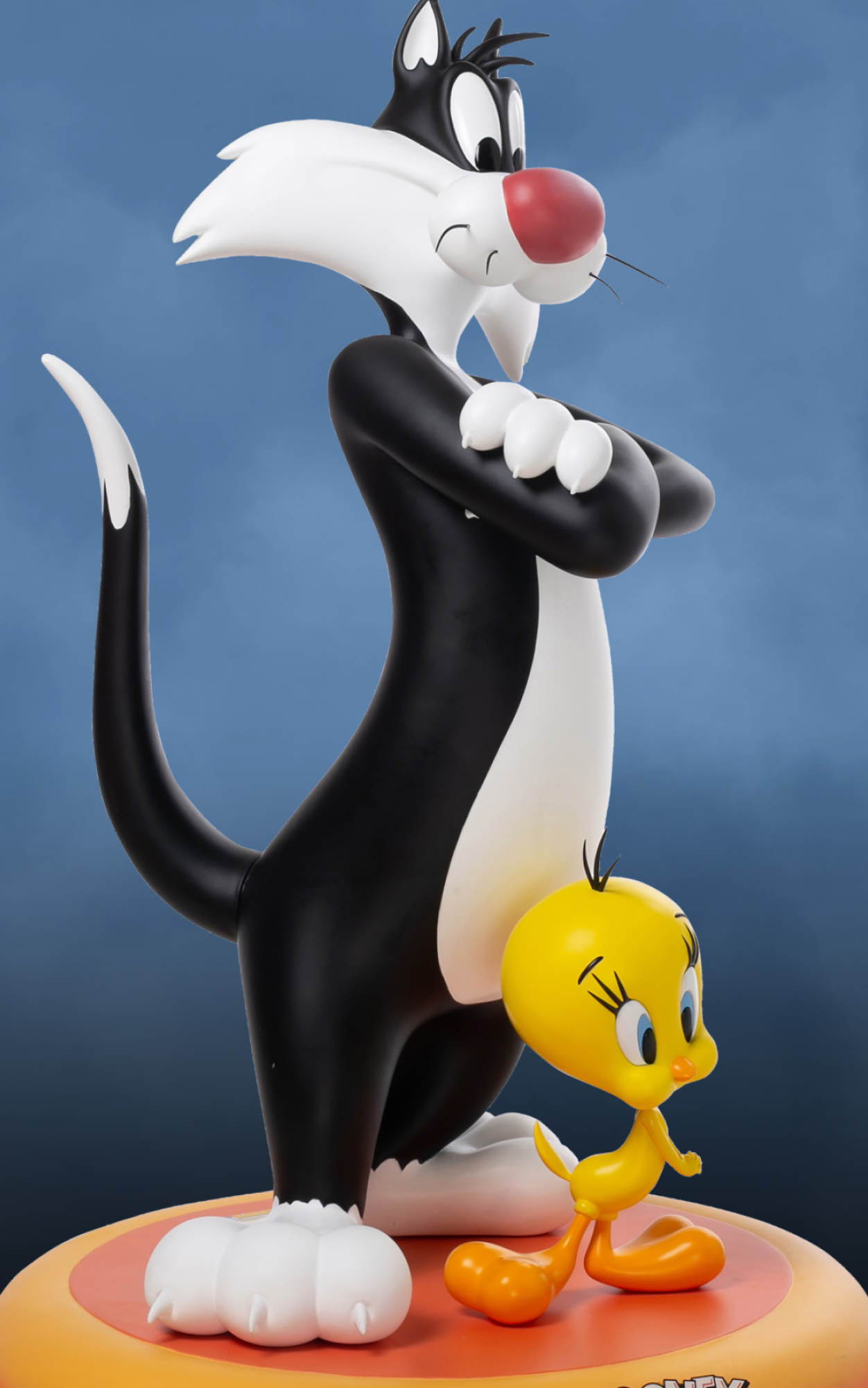 Sylvester life-sized statue, Unique figurine, 1260x2000 HD Phone