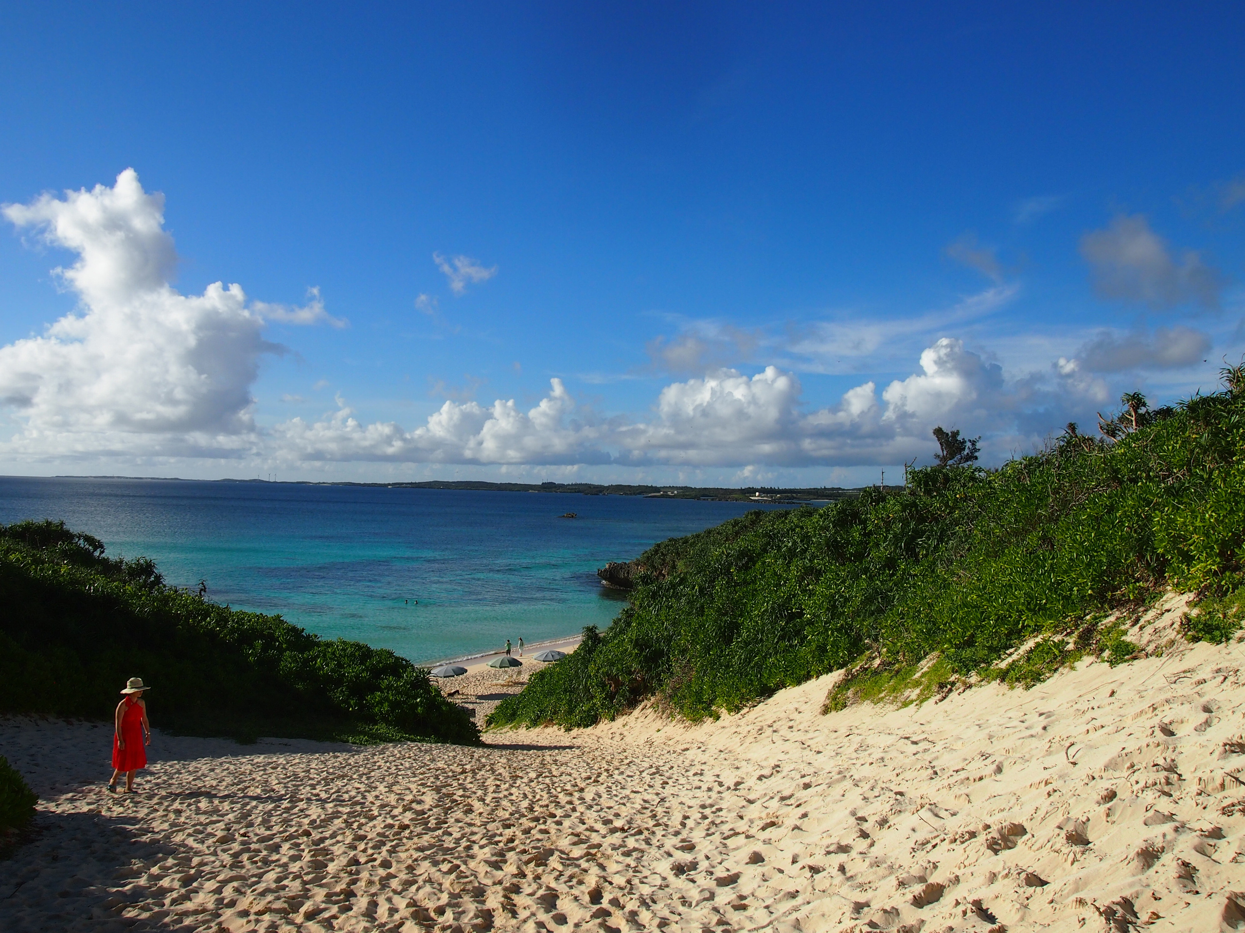 Okinawan chronicles, Books, Island paradise, Japan, 2560x1920 HD Desktop