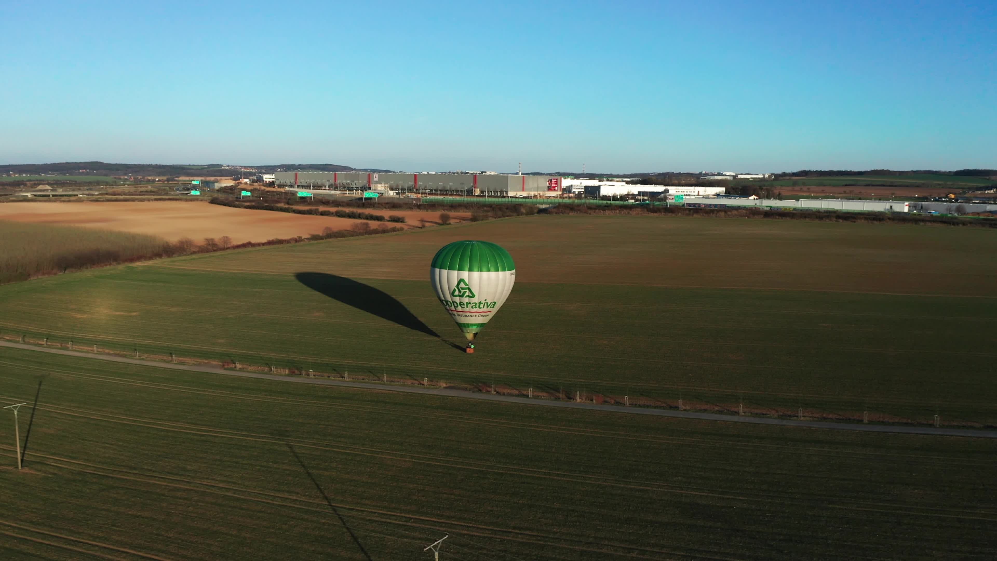 Air sports, Drone orbiting, Hot air balloon, Spring, 3840x2160 4K Desktop