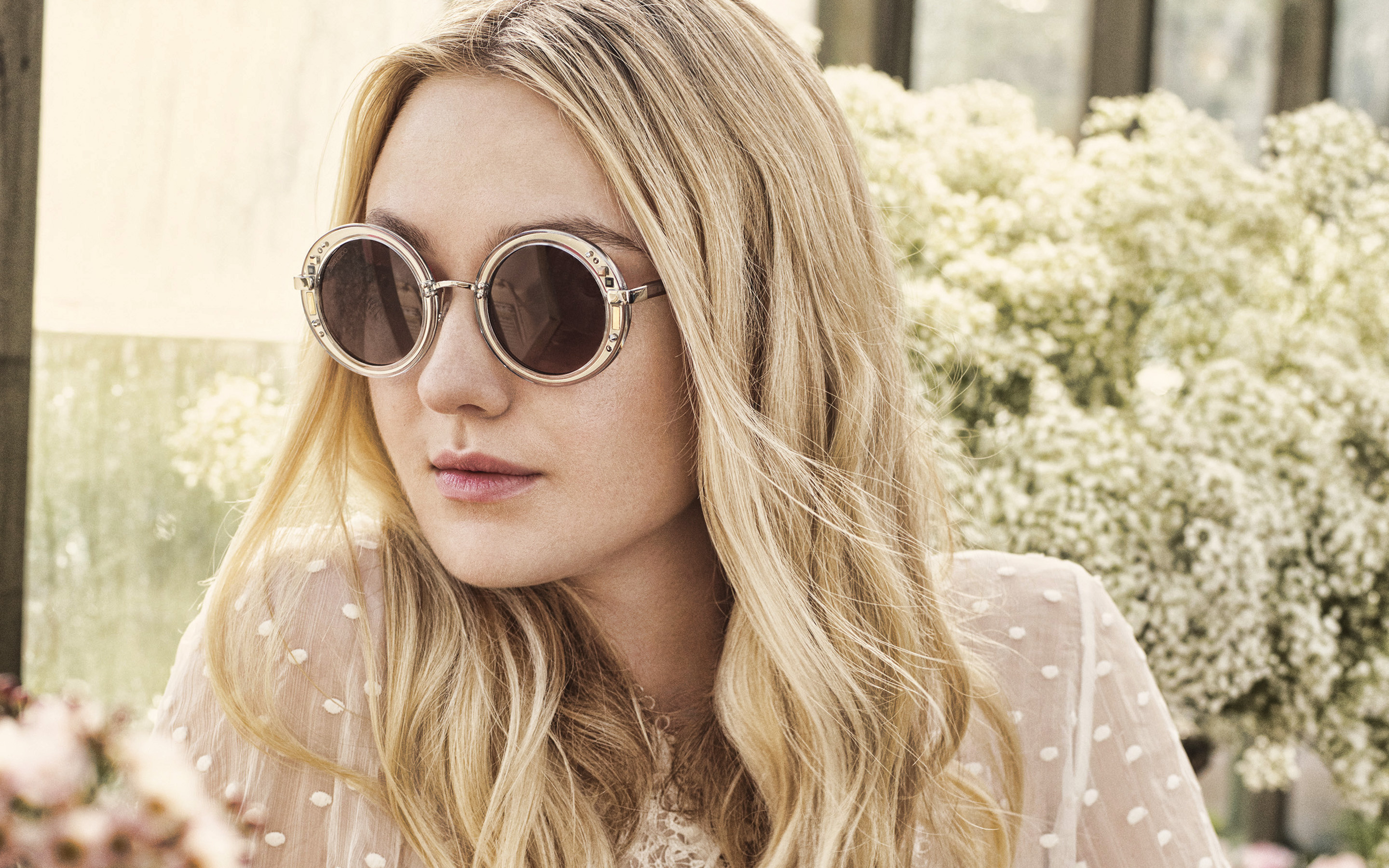 Dakota Fanning, Movie star, American actress, Photoshoot, 2880x1800 HD Desktop