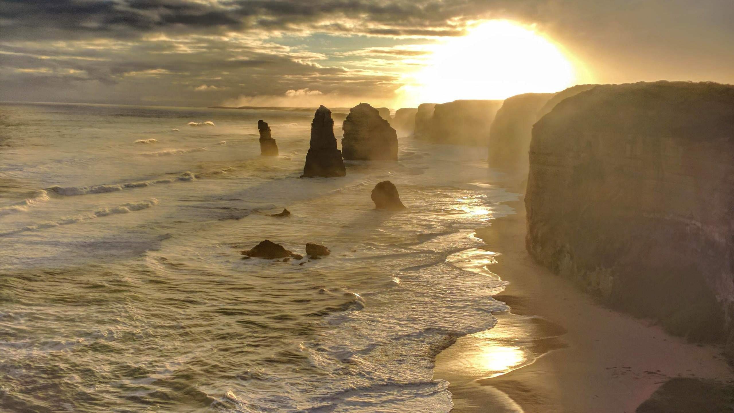 Twelve Apostles, Victoria, Australia, 2560x1440 HD Desktop