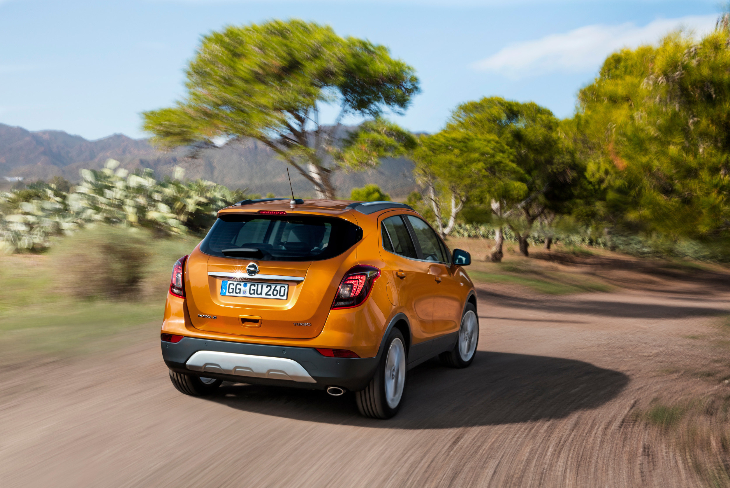 Opel Mokka, Urban crossover, Versatile performance, Modern design, 2510x1680 HD Desktop