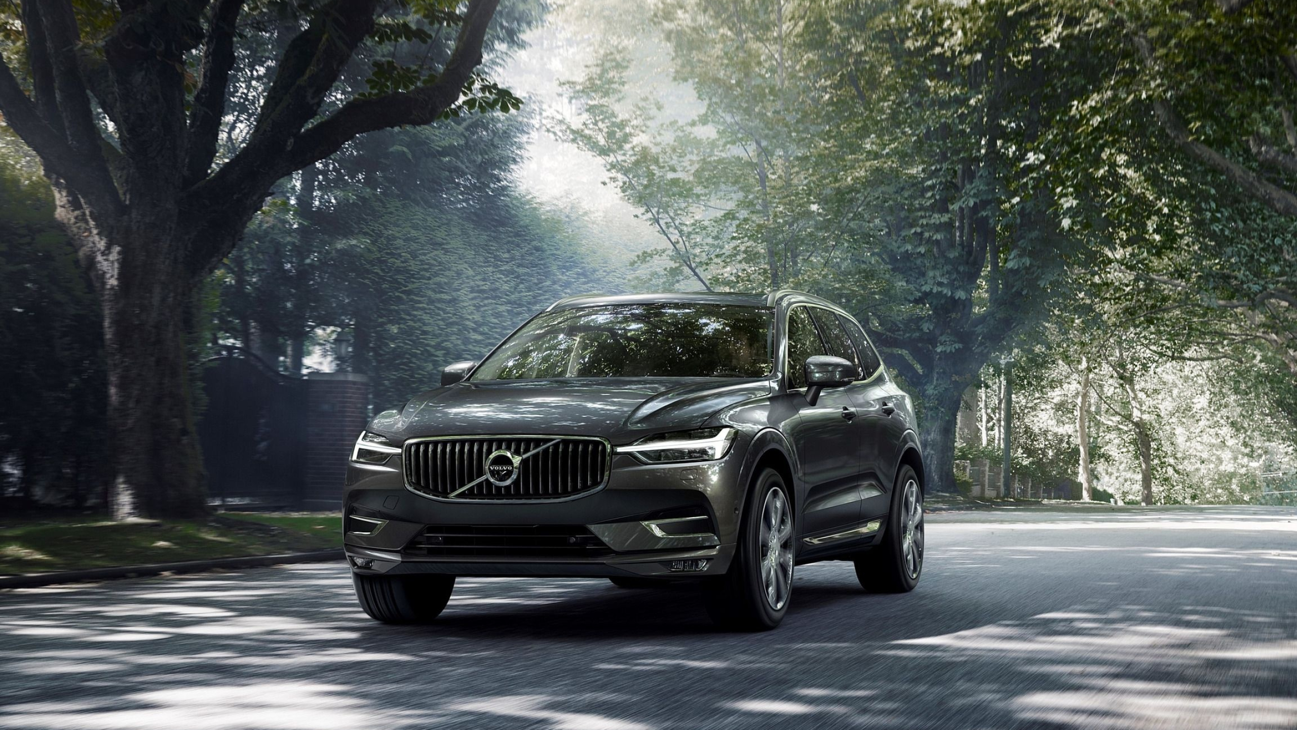 Volvo XC60, Elegant crossover, Top free wallpapers, Beautiful background, 2560x1440 HD Desktop