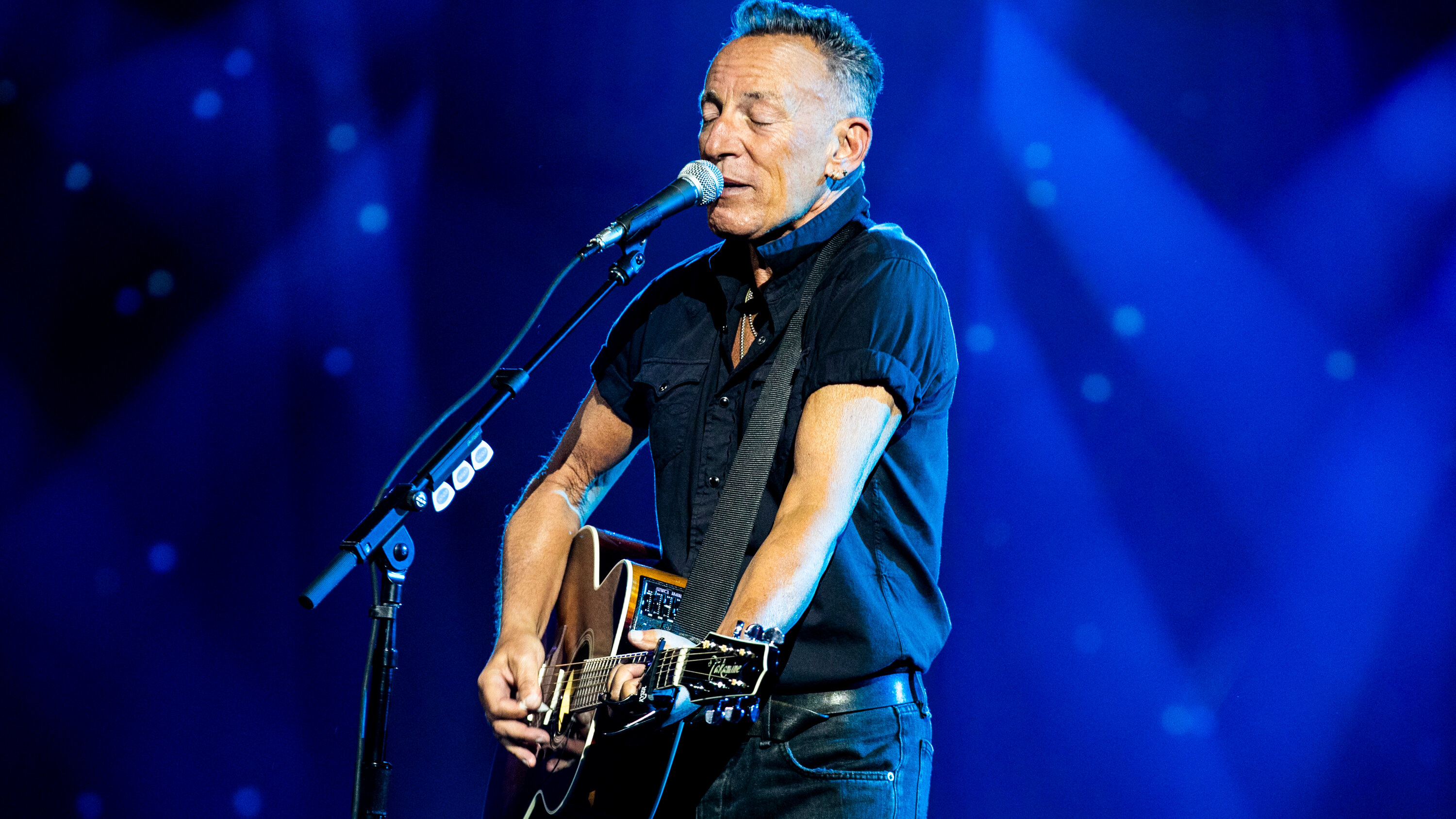 Bruce Springsteen, Music catalog sale, The New York Times, Historical deal, 3000x1690 HD Desktop