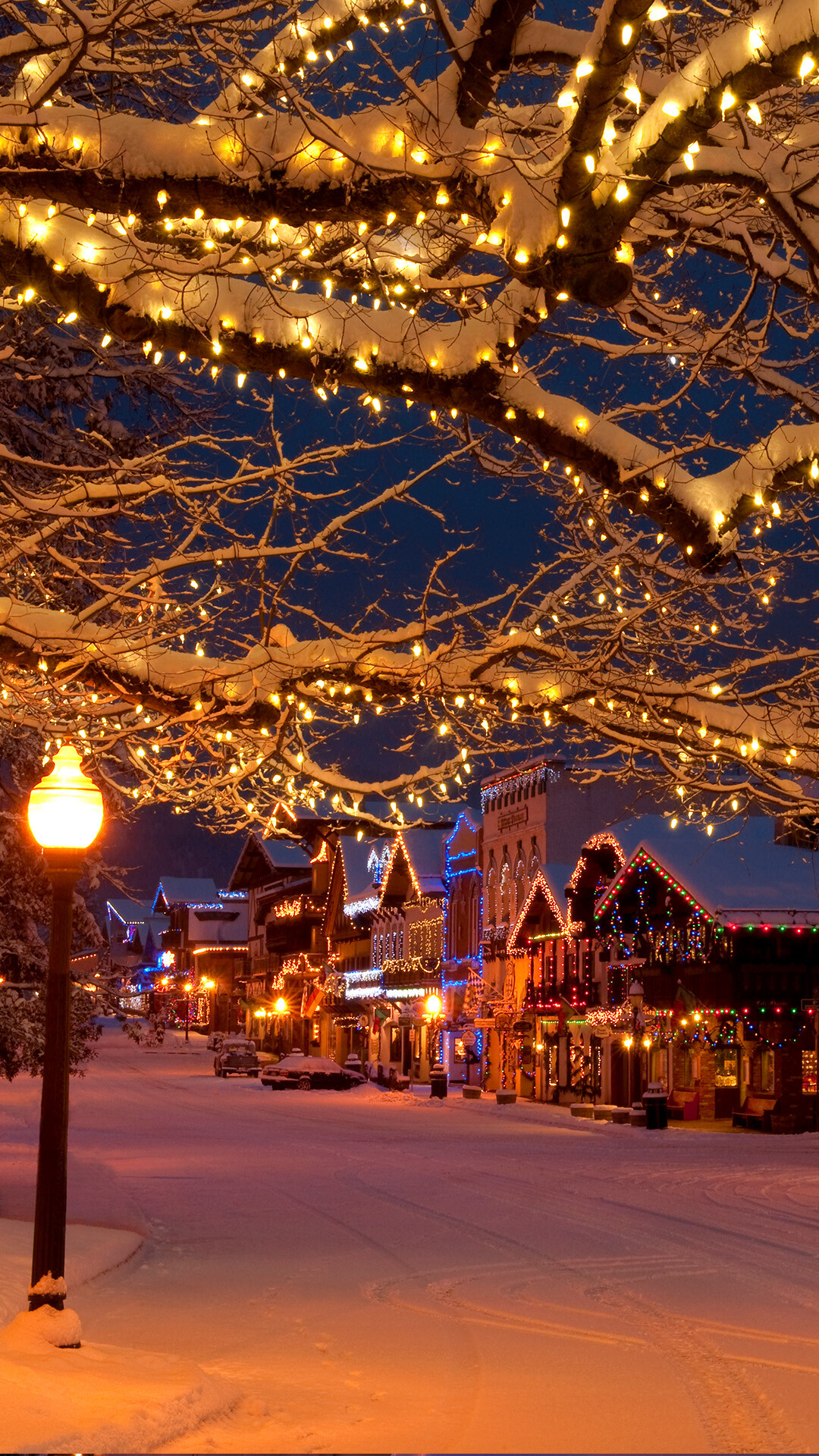 Leavenworth, Christmas Village Wallpaper, 1080x1920 Full HD Phone