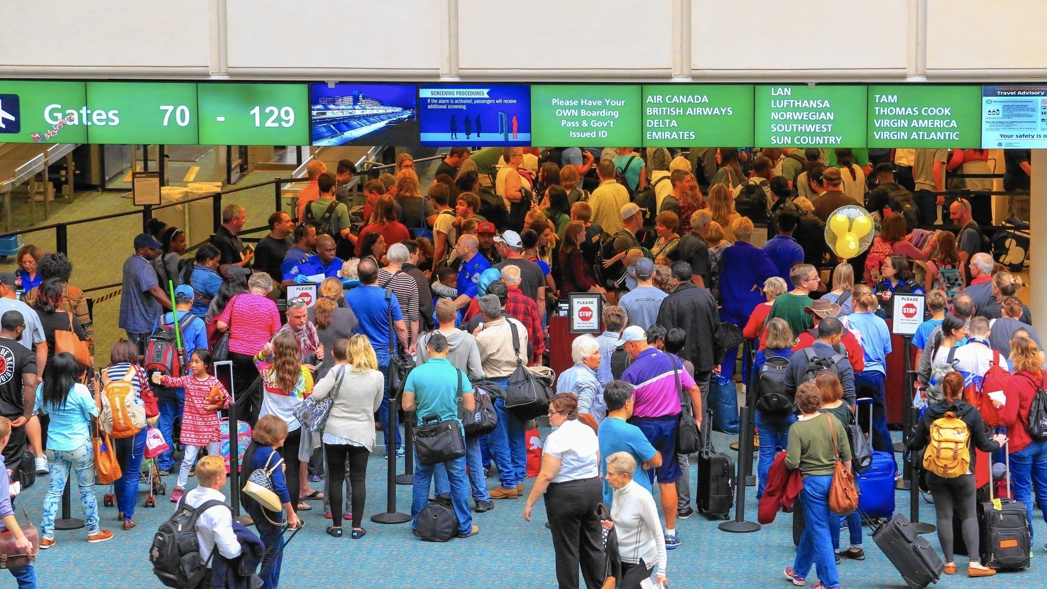 Orlando International Airport, Record-breaking passenger traffic, Travel hub, Vacation destination, 2050x1160 HD Desktop