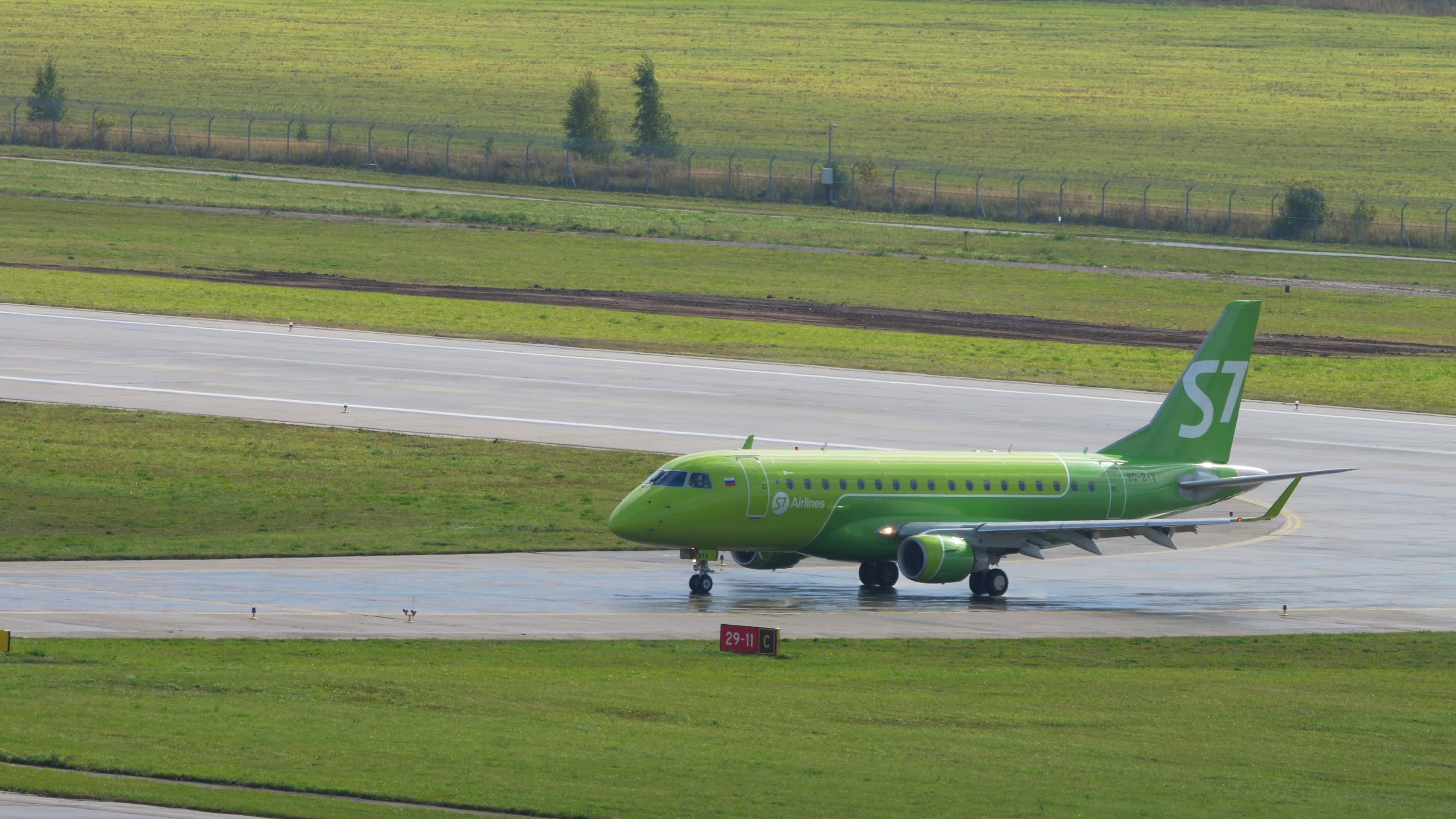 KAZAN, RUSSIAN FEDERATION SEPTEMBER 14, 2020 - Embraer E170 S7 VQ BYV taxiing to terminal after landing at Kazan International airport 8599120 Stock Video 3840x2160