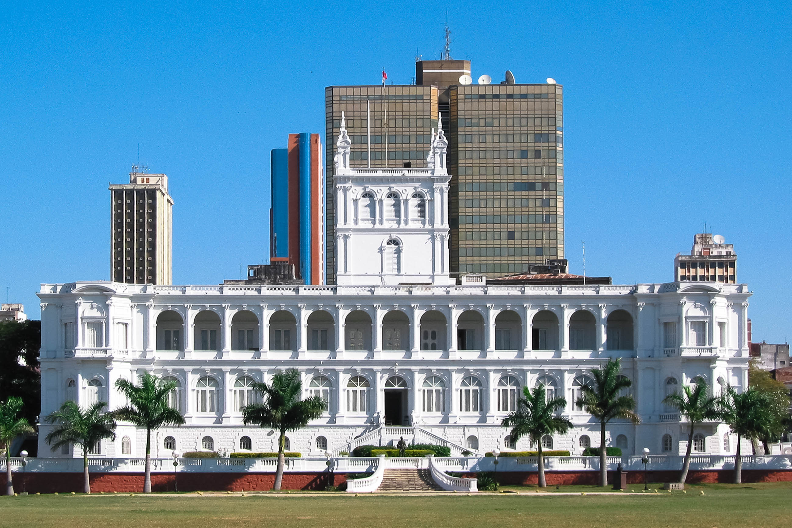 Palacio de Lpez in Asuncin, Paraguay's iconic landmark, Architectural beauty, Cultural treasure, 2600x1740 HD Desktop