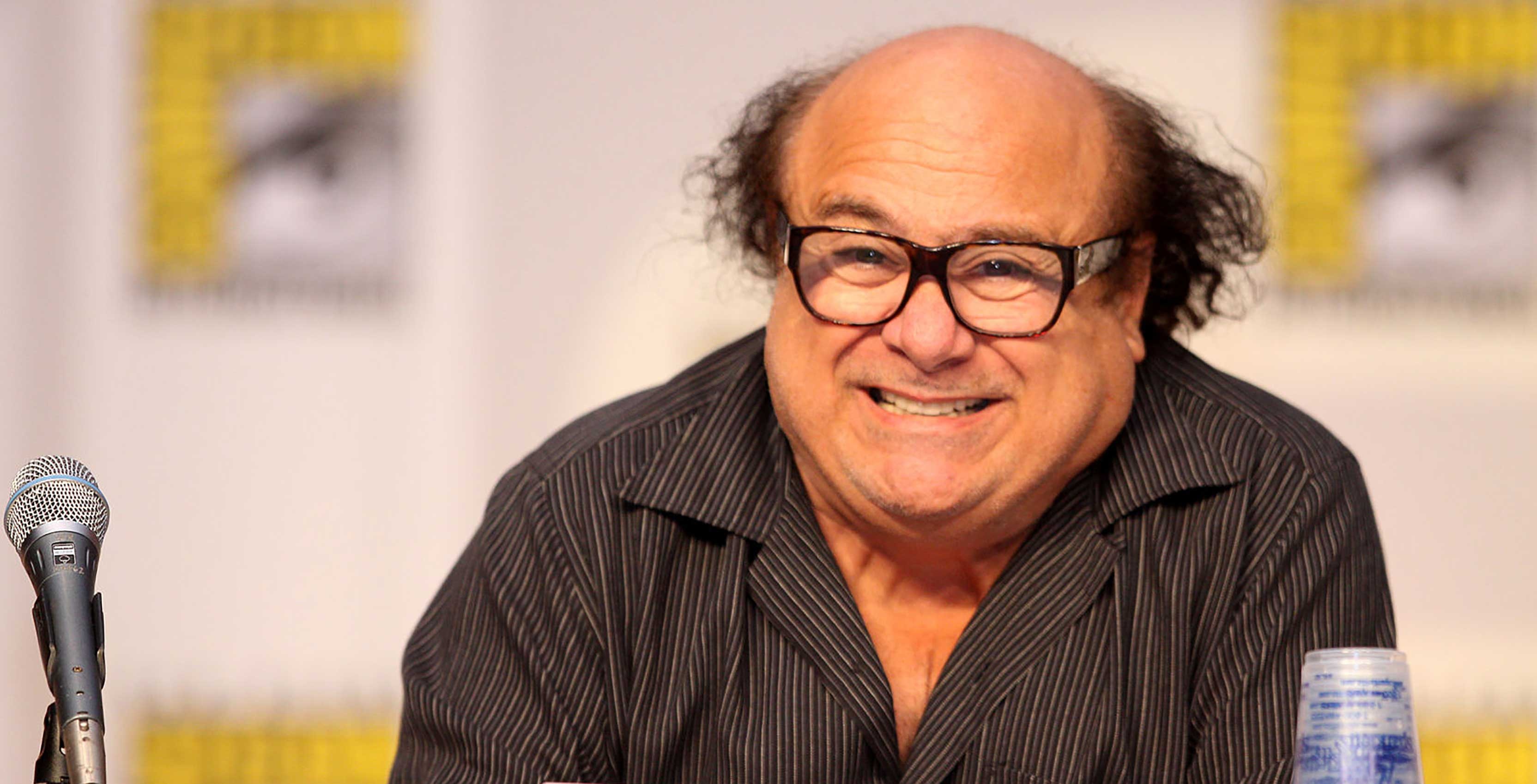 Danny DeVito, Special host appearance, HQ Trivia, Fun and interactive, 3330x1700 HD Desktop