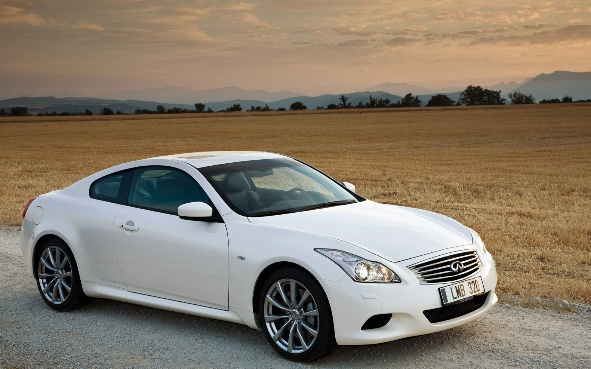 Infiniti G37 logo, Aesthetically pleasing, Automotive symbolism, Brand pride, 1920x1200 HD Desktop