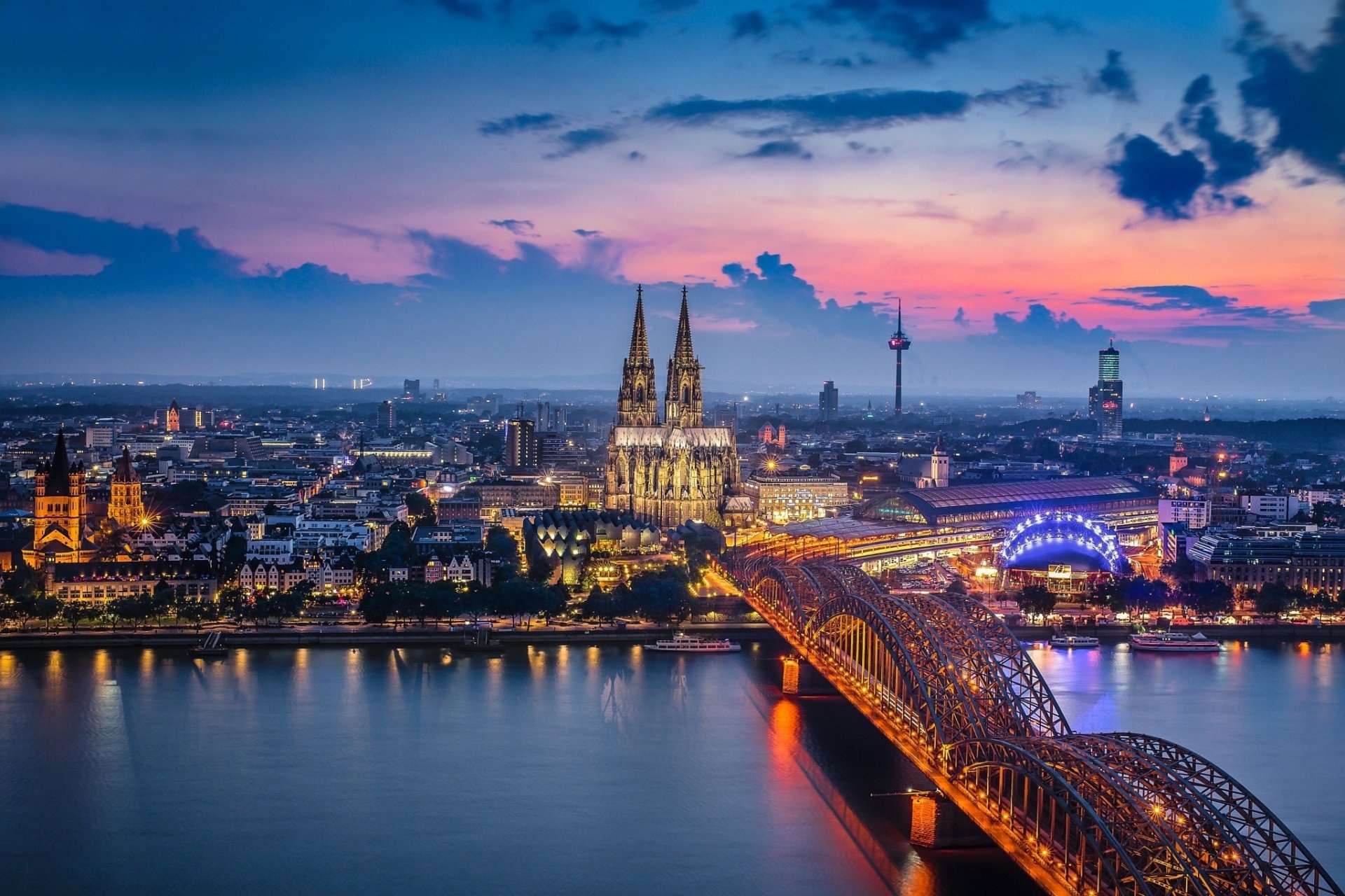 Cologne Cathedral wallpaper, Background images, Gothic architecture, Tourist attraction, 1920x1280 HD Desktop