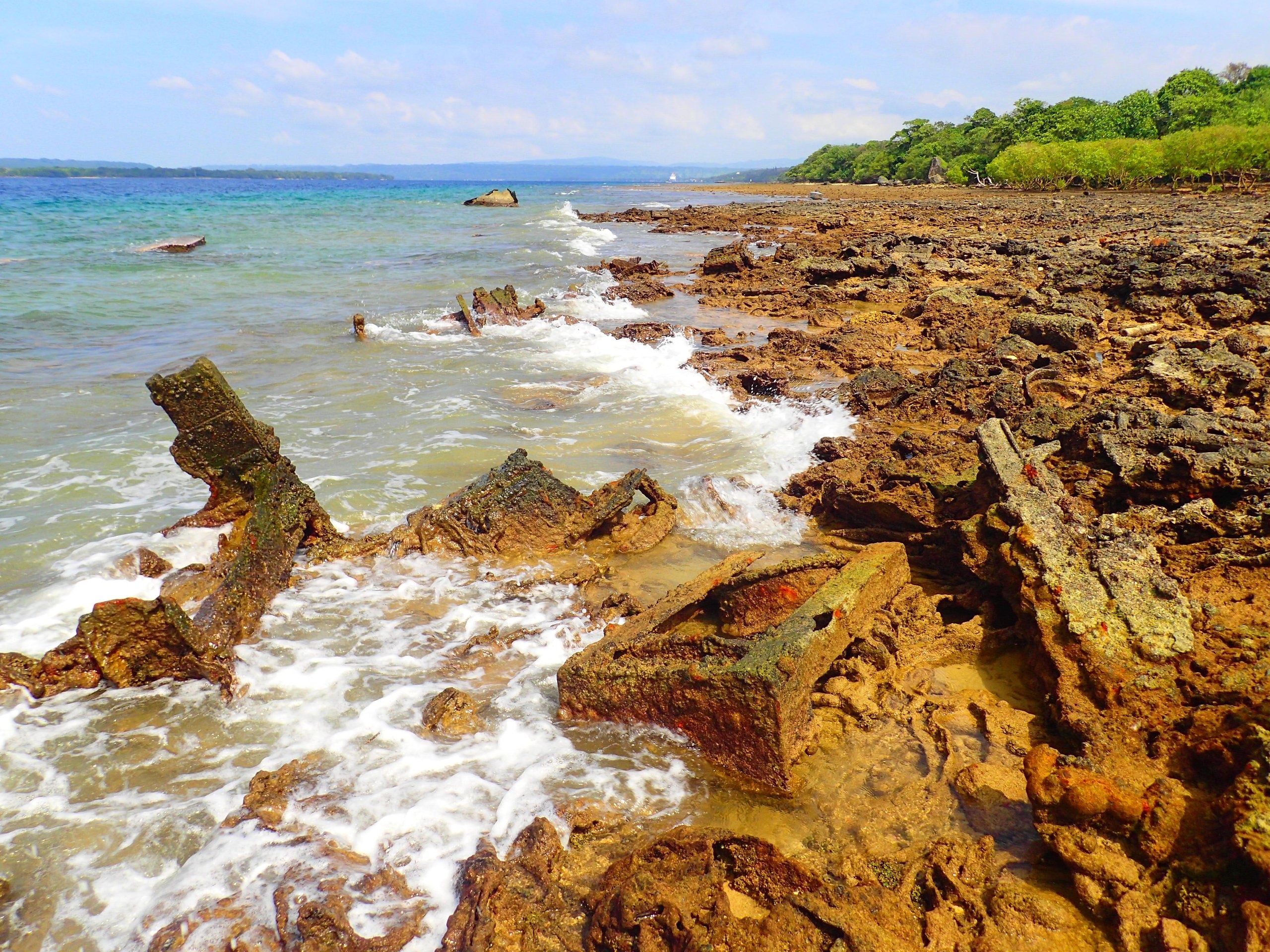 Vire Lodge, Espiritu Santo, Vanuatu, Peaceful retreat, Island accommodation, 2560x1920 HD Desktop