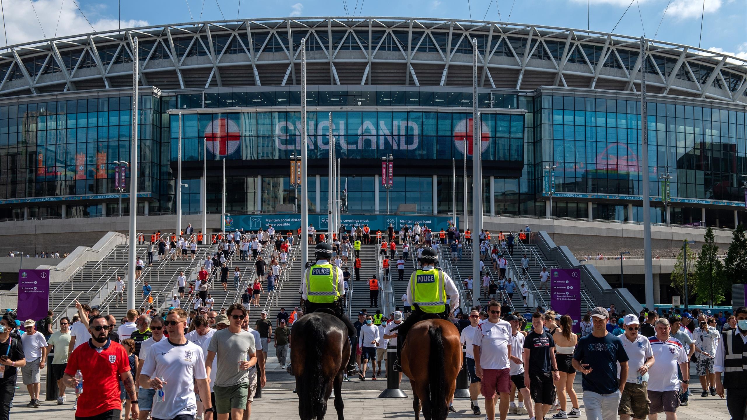 Euro 2020, Wembley Stadium Wallpaper, 2560x1440 HD Desktop