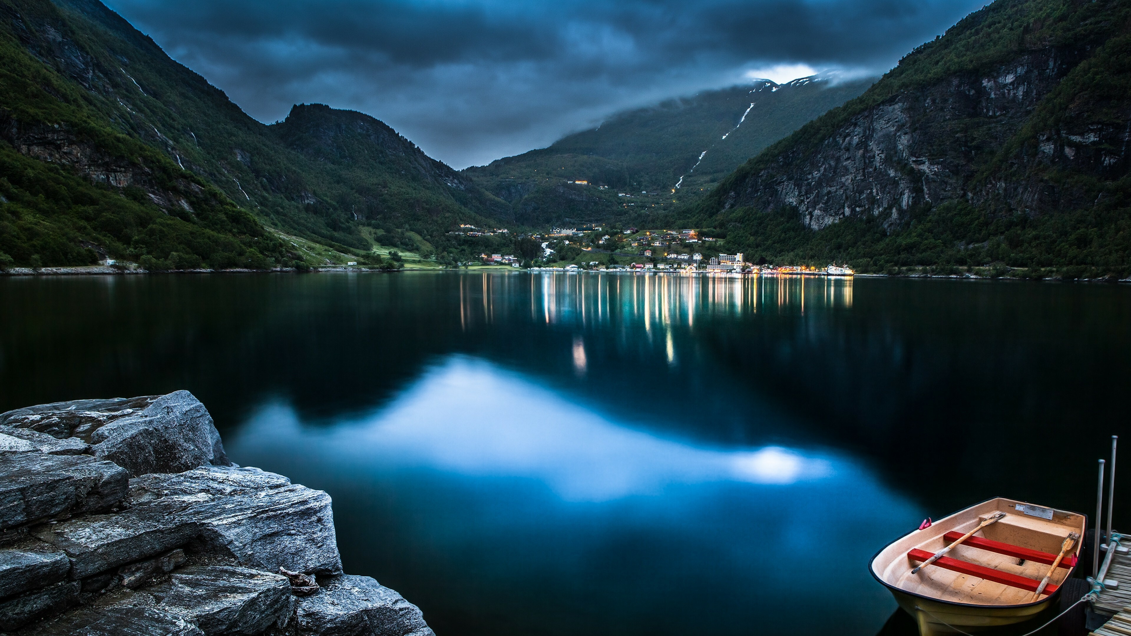 Nighttime lake allure, Blue wallpaper delight, Gnome look's gem, Tranquil paradise, 3840x2160 4K Desktop