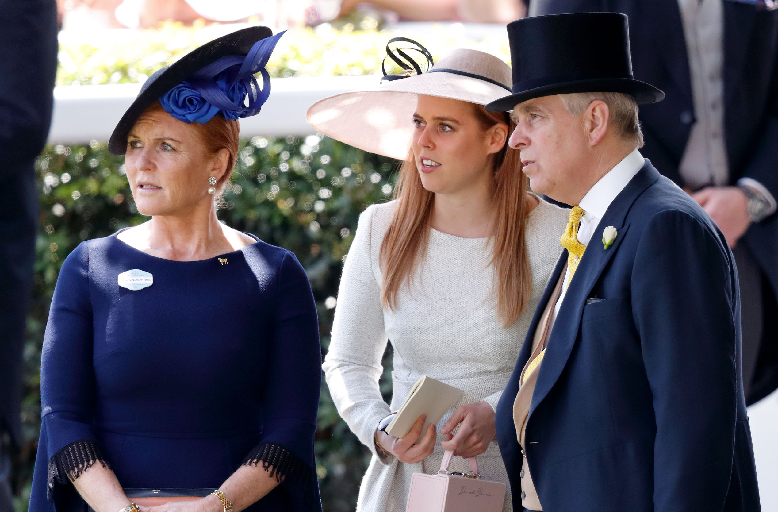 Sarah Ferguson, Absence from wedding pictures, 2540x1670 HD Desktop