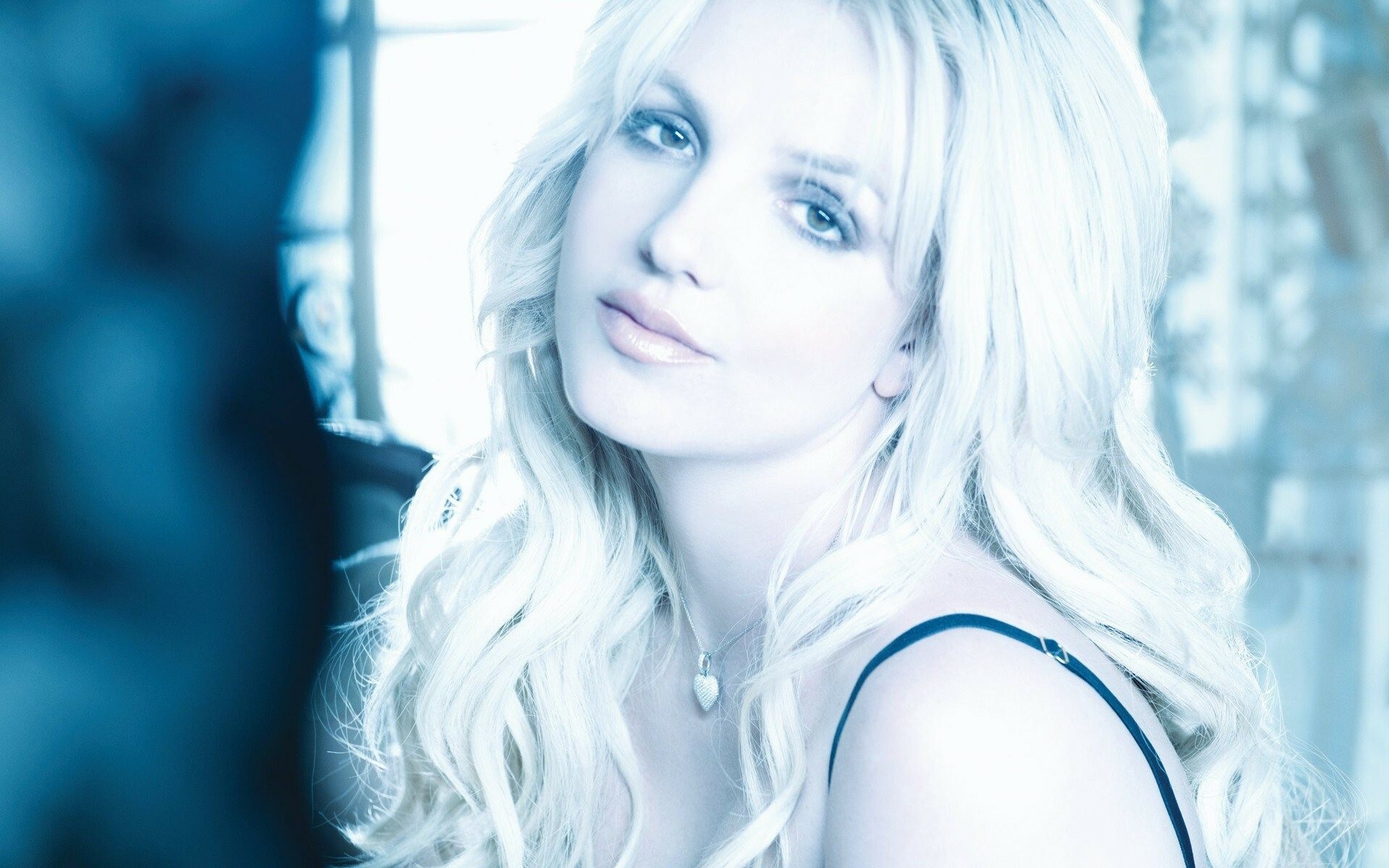 Britney Spears, Blue photo, Music wallpapers, Captivating, 1920x1200 HD Desktop