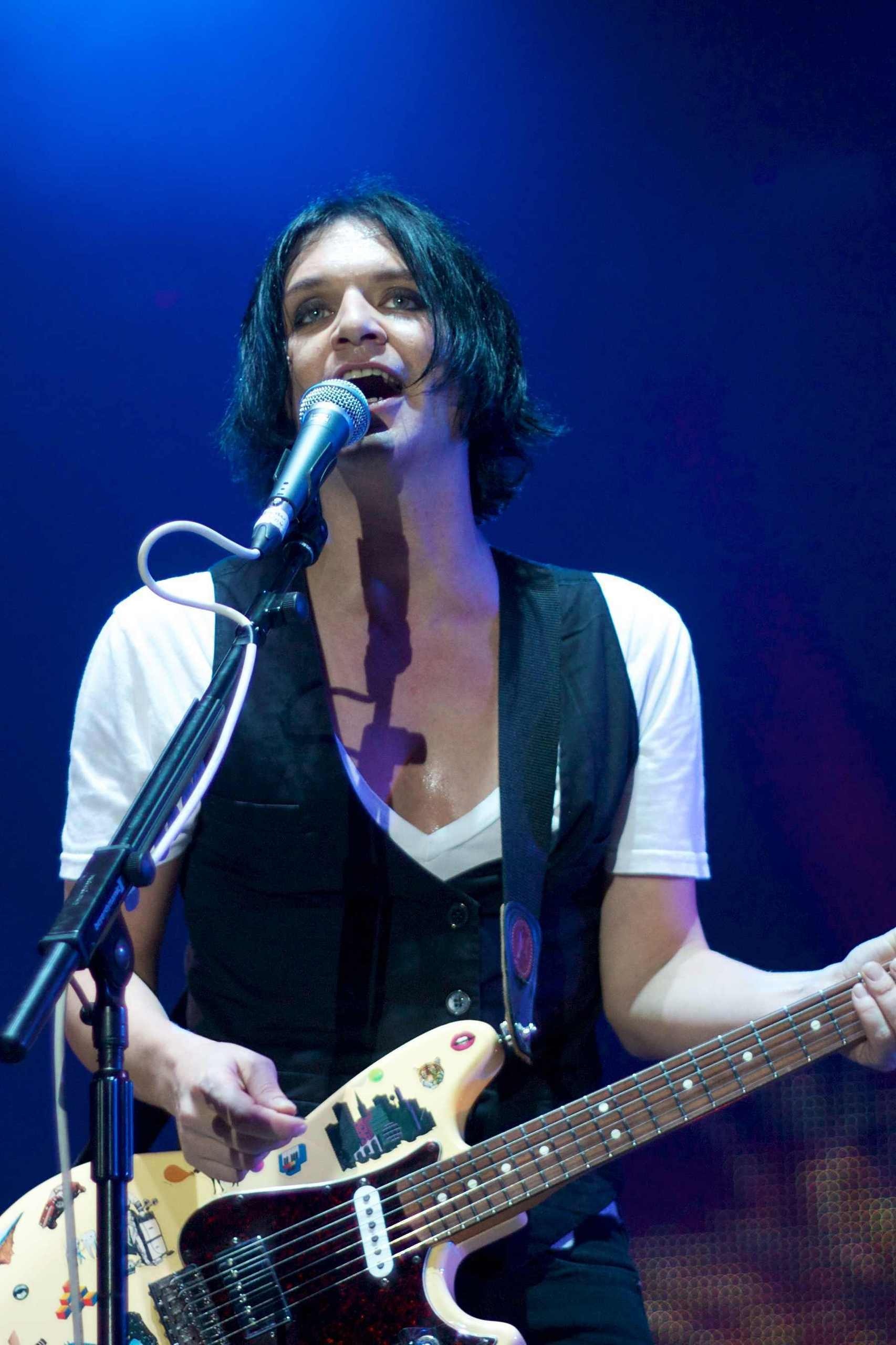 Placebo, Striking image, Fanpop's treasure, Iconic representation, 1710x2560 HD Phone