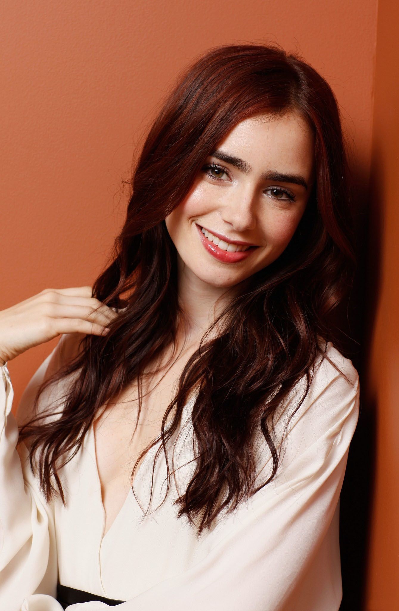 Lily Collins, 24 lily collinspsilov, 1340x2050 HD Phone