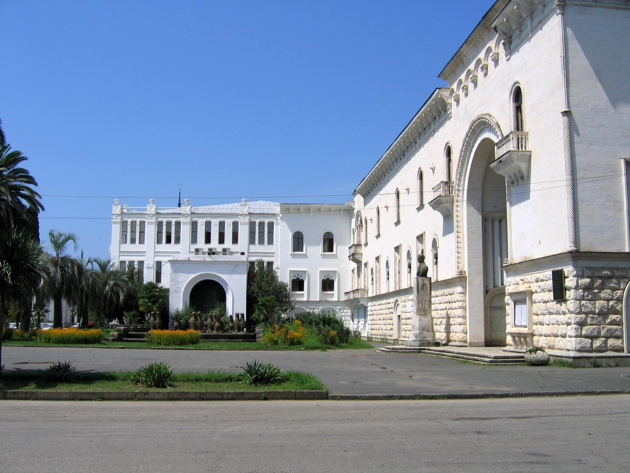 Sukhumi, Abkhazia city wallpaper, HD widescreen, Beautiful cityscape, 2600x1950 HD Desktop