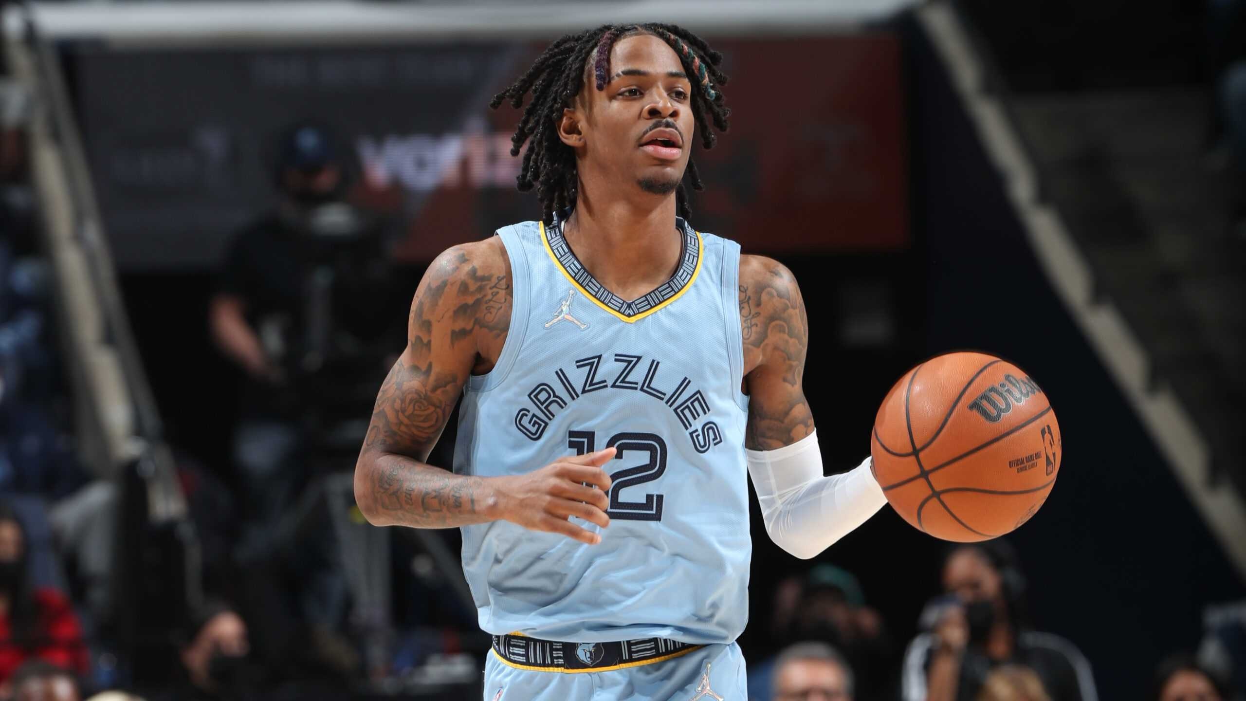 Ja Morant, 2022 update, Grizzlies point guard, Game against Hawks, 2560x1440 HD Desktop