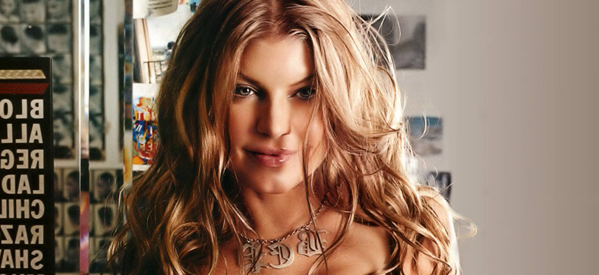 Fergie, Top free backgrounds, Musician's charm, Vibrant wallpapers, 2350x1080 Dual Screen Desktop