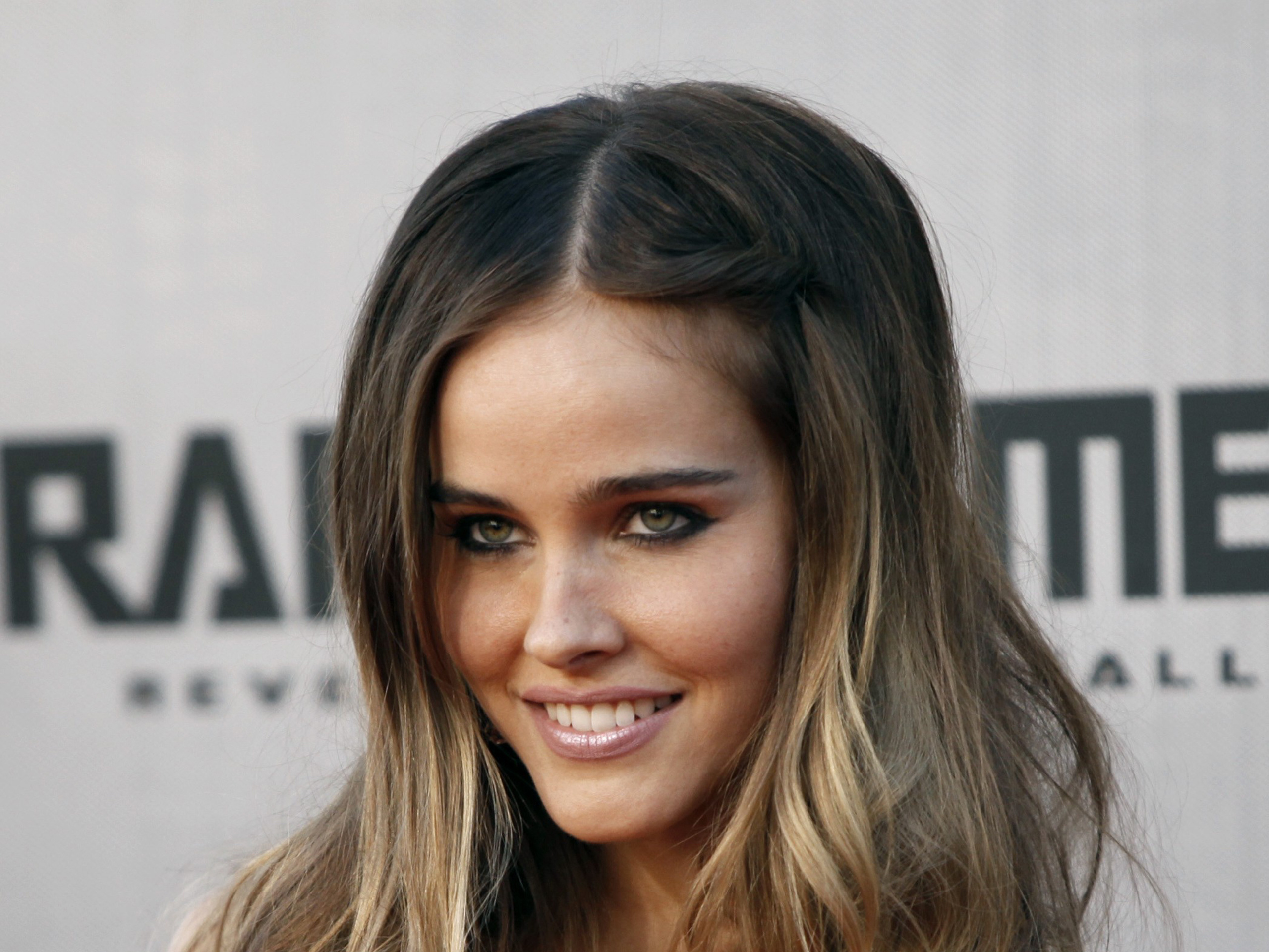 Isabel Lucas, Beautiful face, Stunning wallpaper, 50066 pixels, 2560x1920 HD Desktop