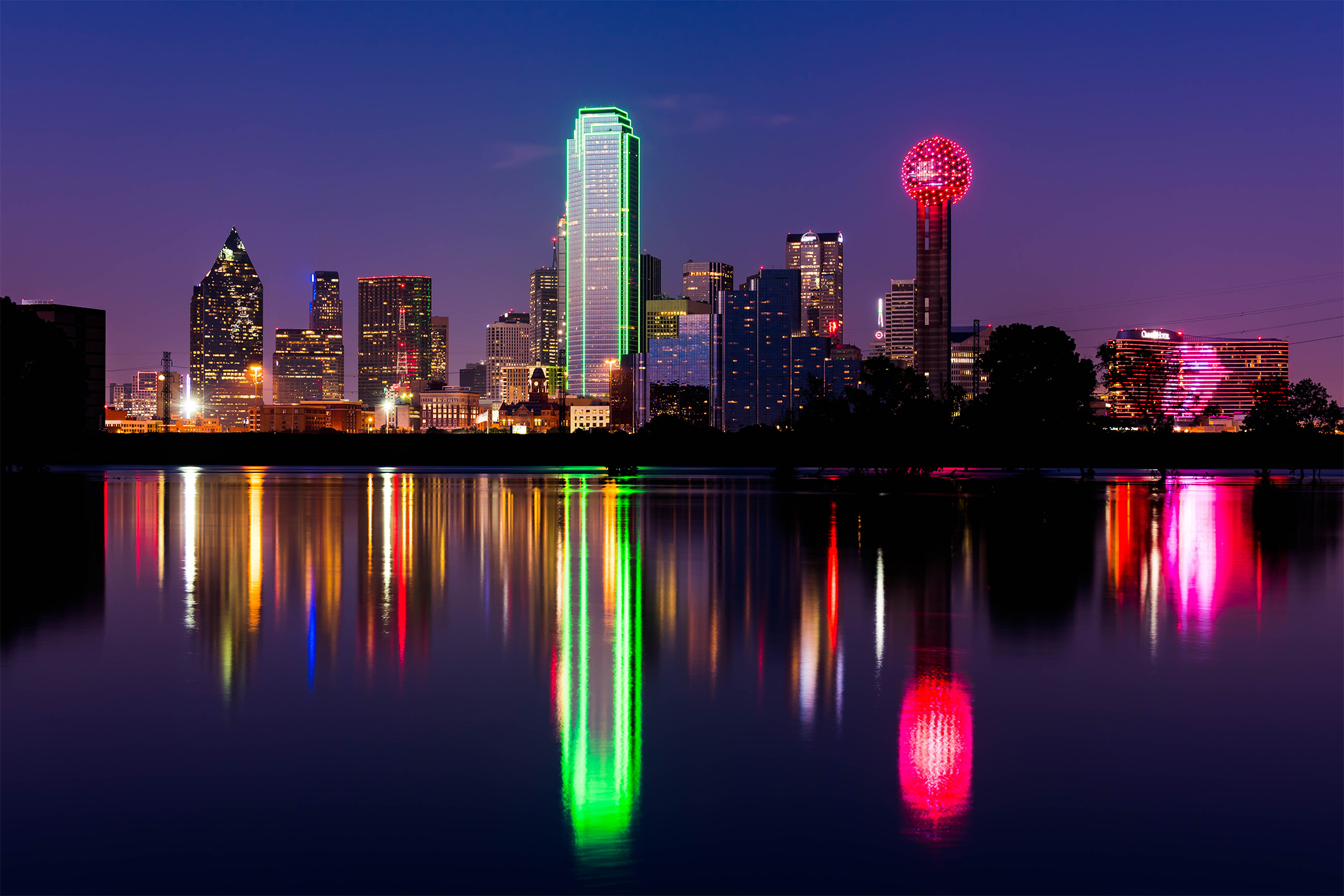 Dallas Skyline, Cushman & Wakefield, Top Dallas producer, Leadership role, 2100x1400 HD Desktop