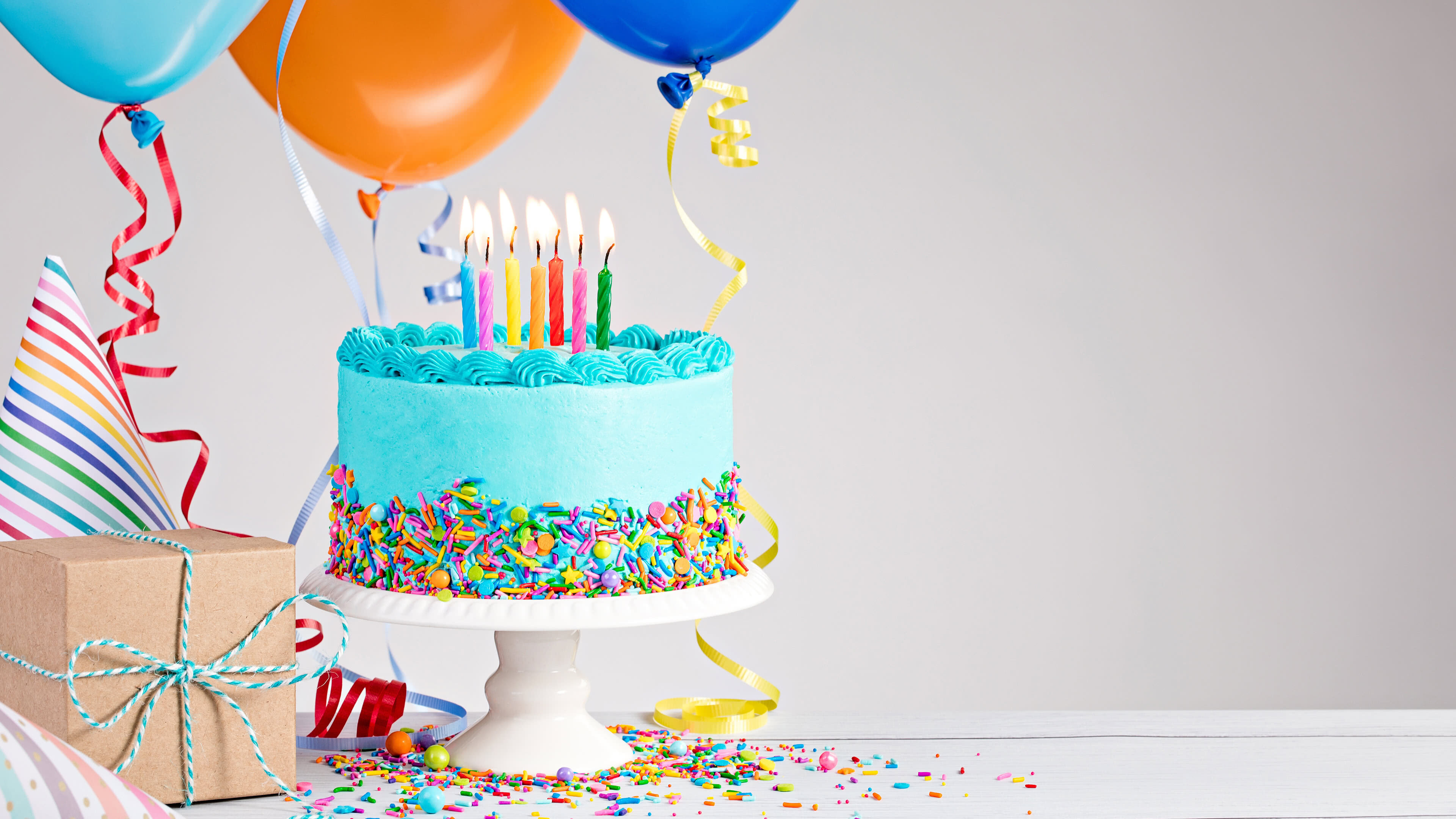 Birthday cake and balloons, UHD wallpaper, CC-licensed, Vibrant celebration, 3840x2160 4K Desktop