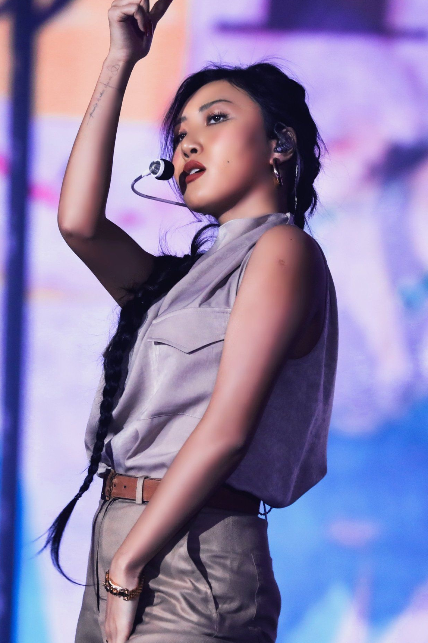 Mamamoo K-pop Music, Hwasa Mamamoo, Penyanyi riasan wajah, 1370x2050 HD Phone