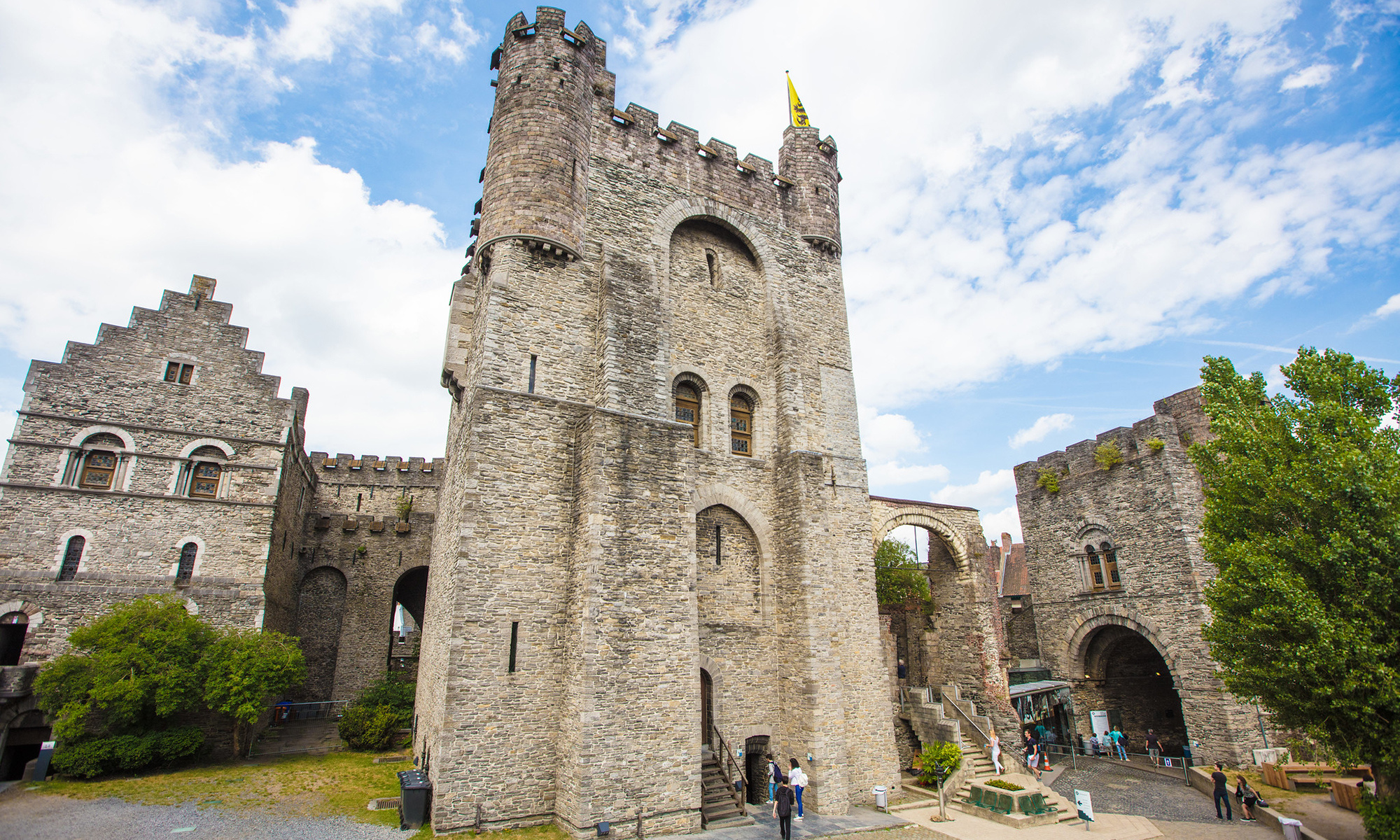 Gravensteen, Belgium Wallpaper, 2000x1200 HD Desktop