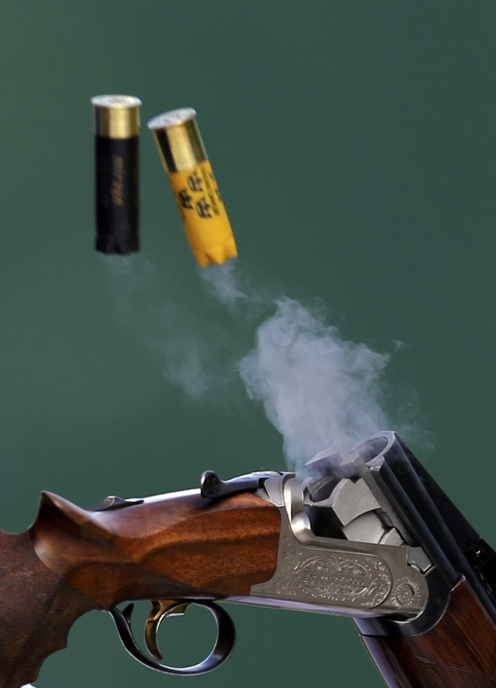 12 gauge shells, Skeet Shooting Wallpaper, 1590x2200 HD Phone