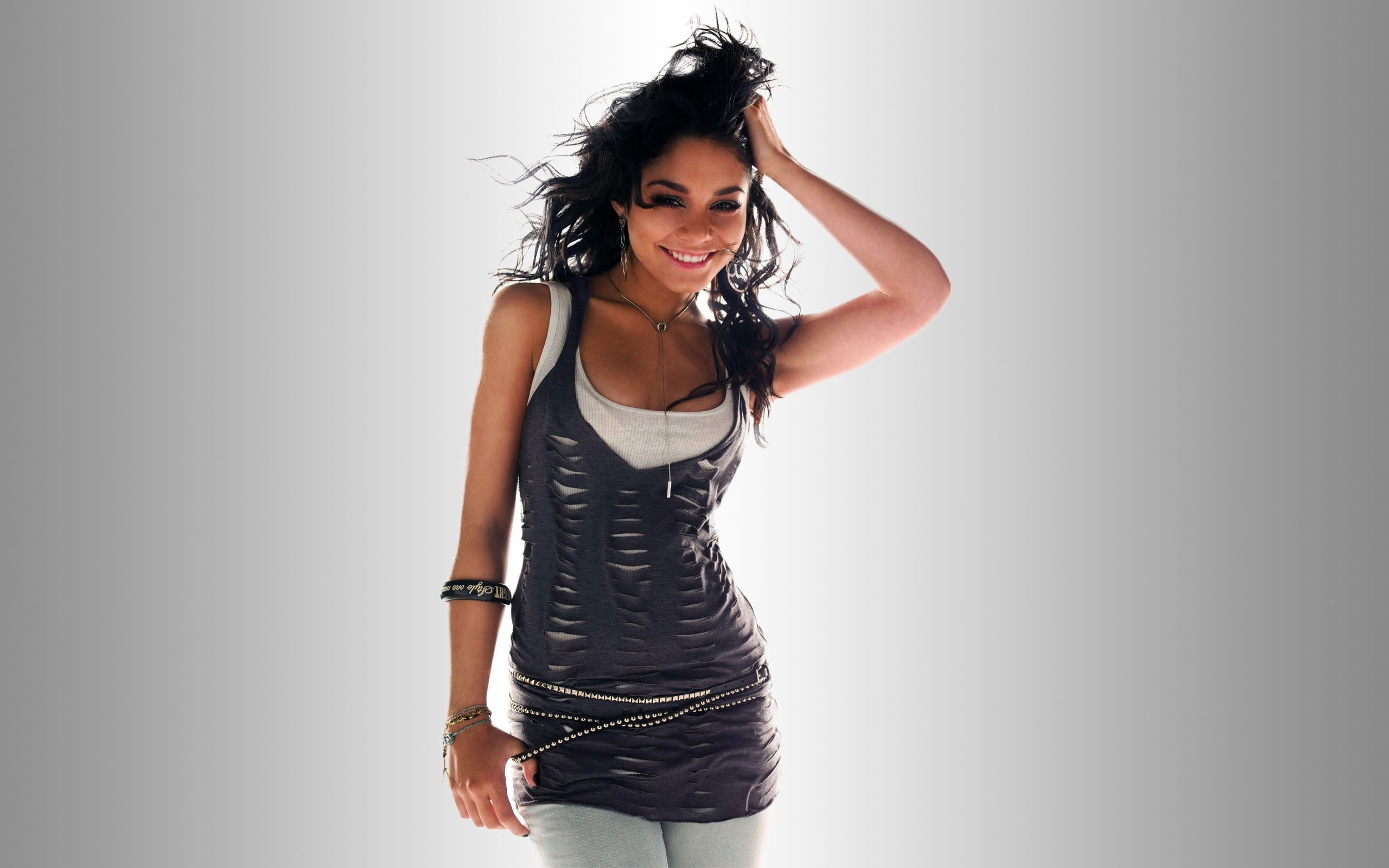 Vanessa Hudgens, Celebrity wallpapers, Posted by Christopher Johnson, 2560x1600 HD Desktop