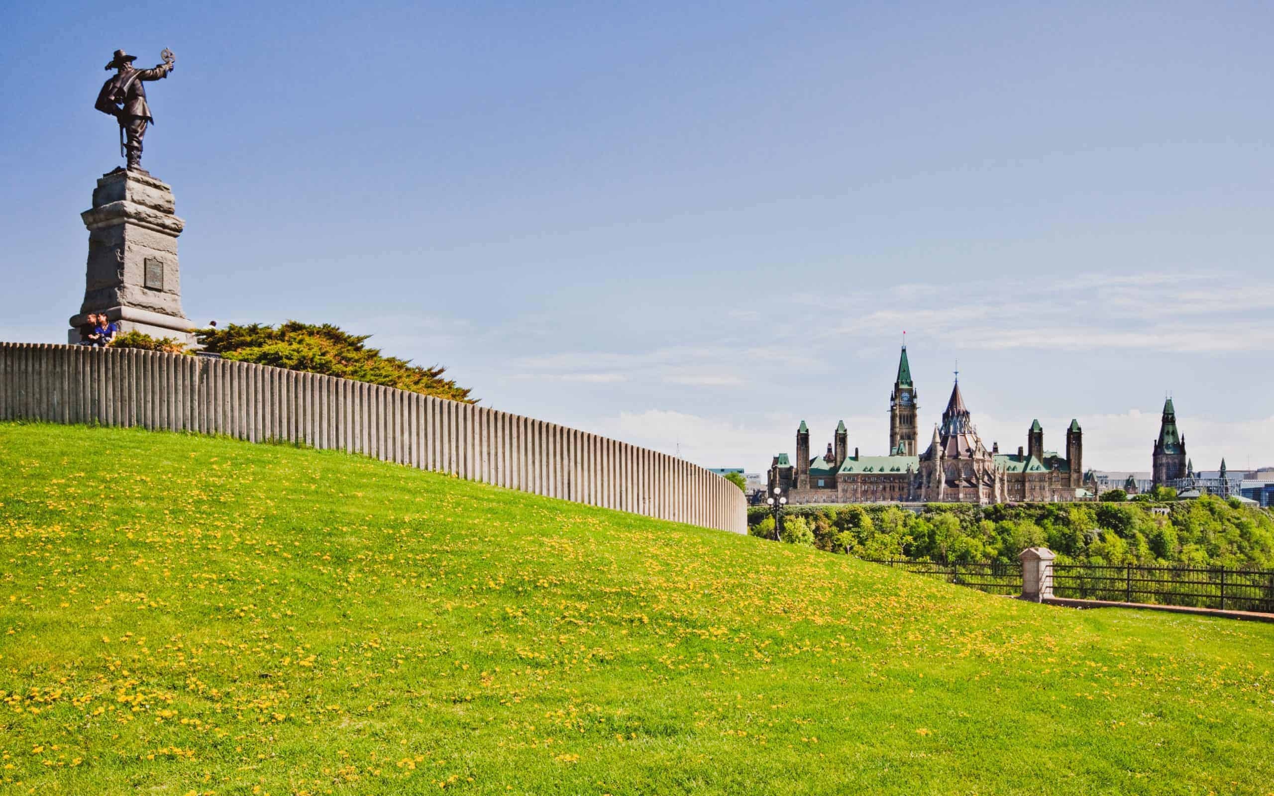 Samuel De Champlain statue, Ottawa Wallpaper, 2560x1600 HD Desktop