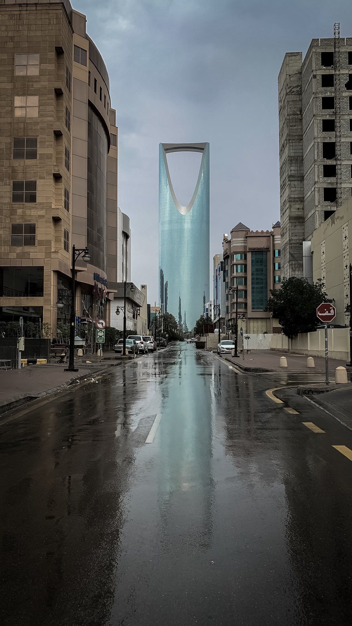 Riyadh, Saudi Arabia, Culture, Life in Saudi Arabia, 1160x2050 HD Phone