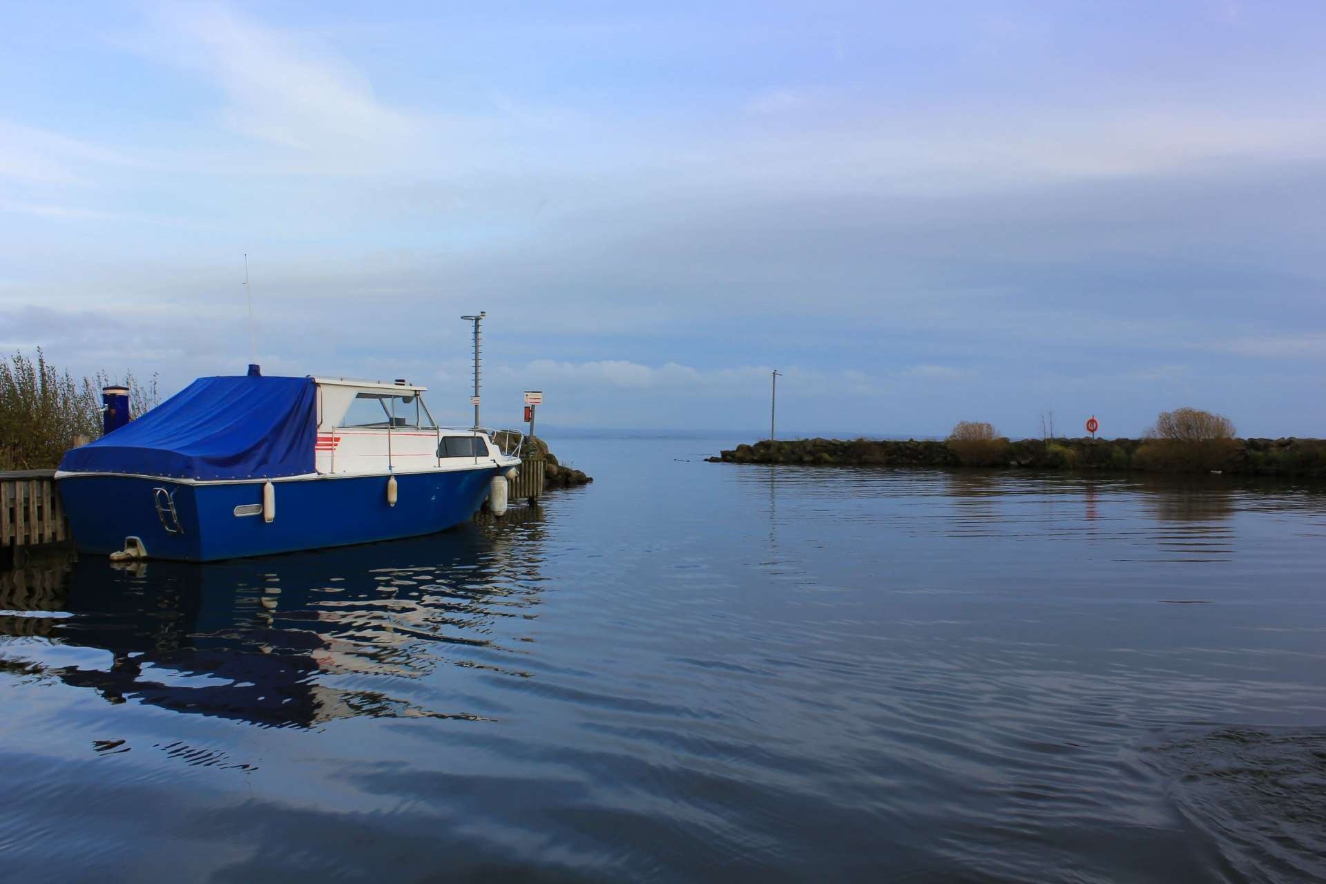 Lough Neagh, Ardboe abhainn cruises, 1920x1280 HD Desktop