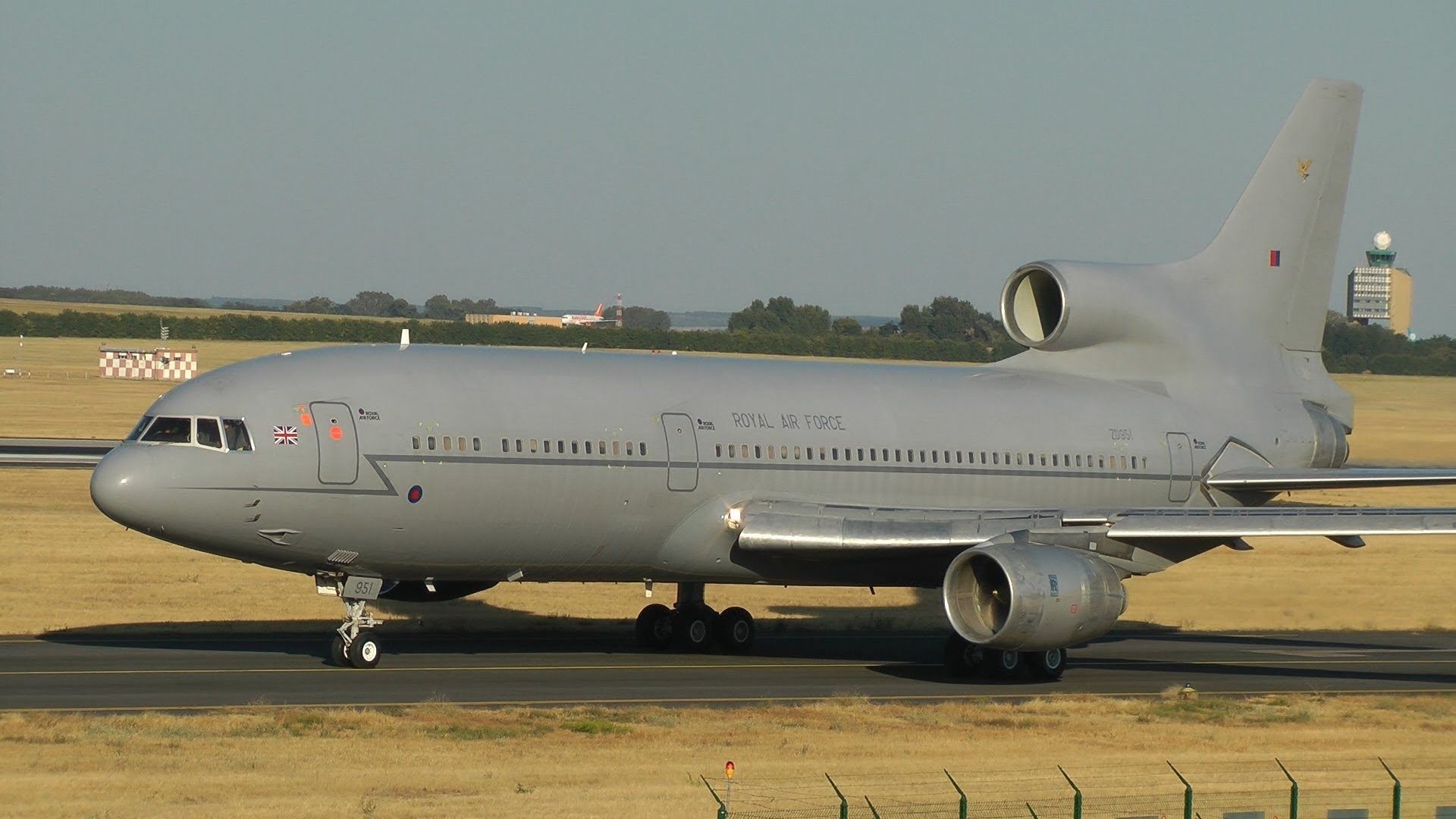 Lockheed L-1011, Dazzling photos, Aerial beauty captured, Aviation art, 1920x1080 Full HD Desktop