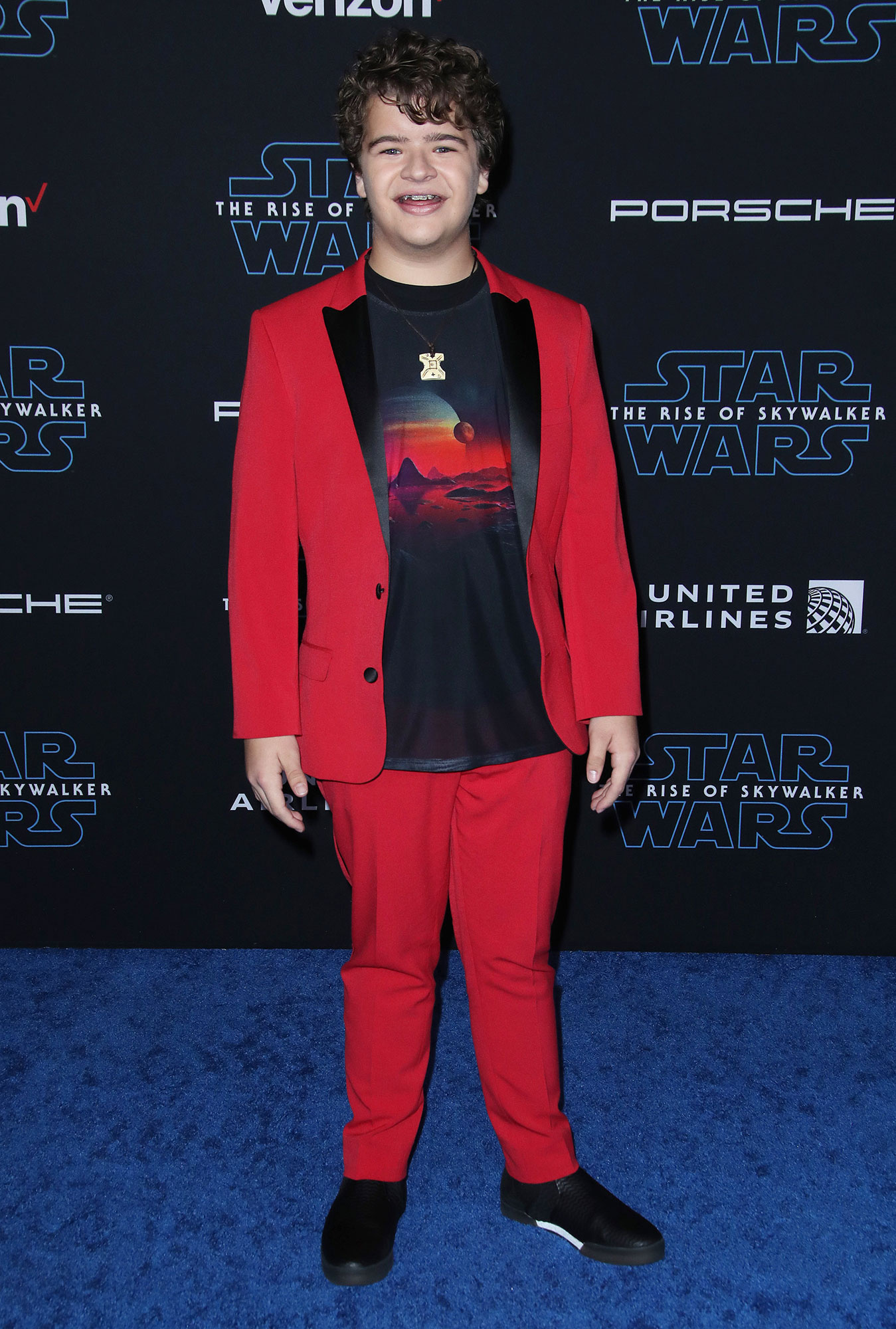 Gaten Matarazzo, TV shows, Food runner, Stranger Things, 1350x2000 HD Phone