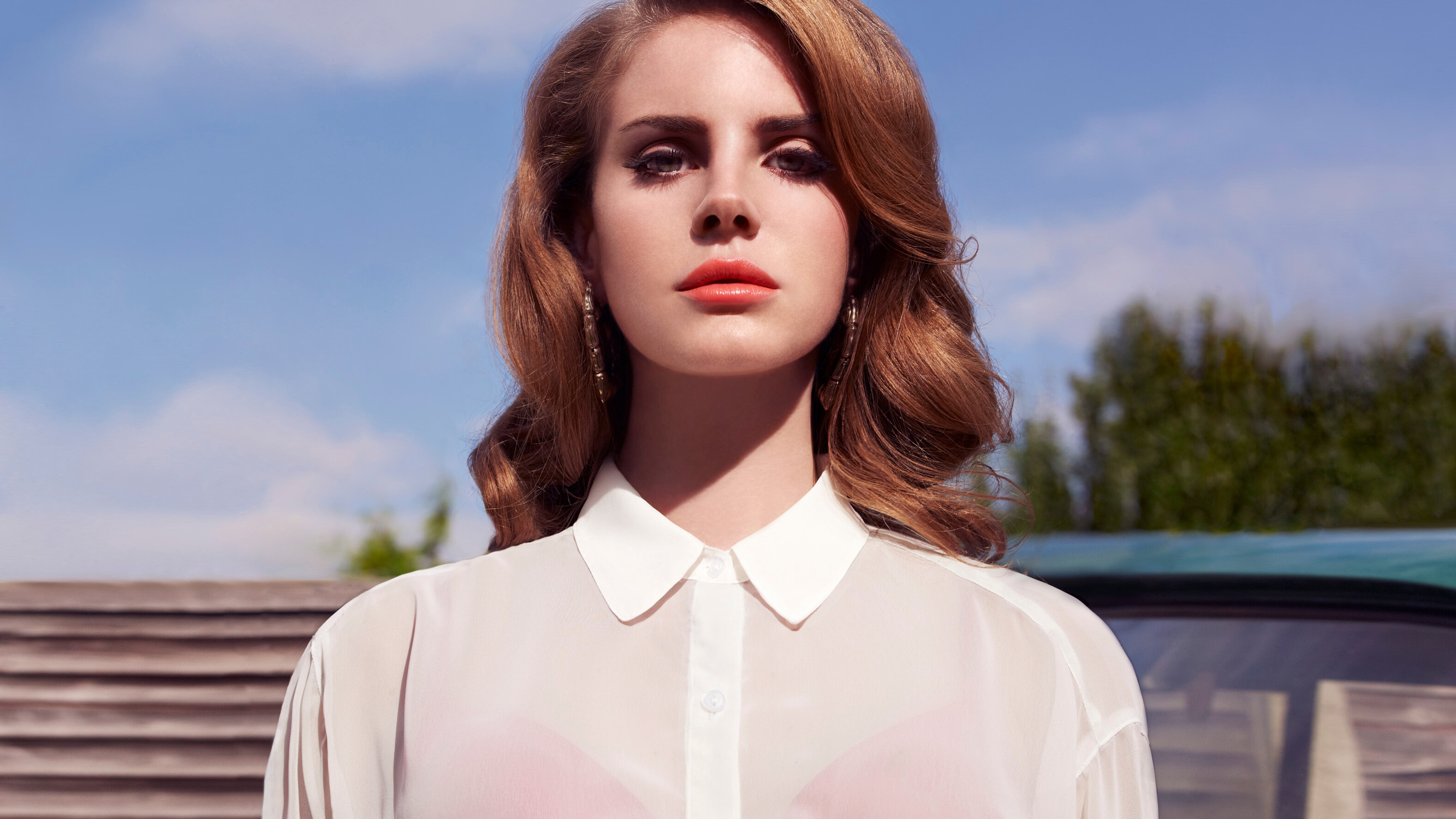 Lana Del Rey's mesmerizing 4K wallpapers, Enchanting singer, Celestial vibes, Ethereal visuals, 3160x1780 HD Desktop