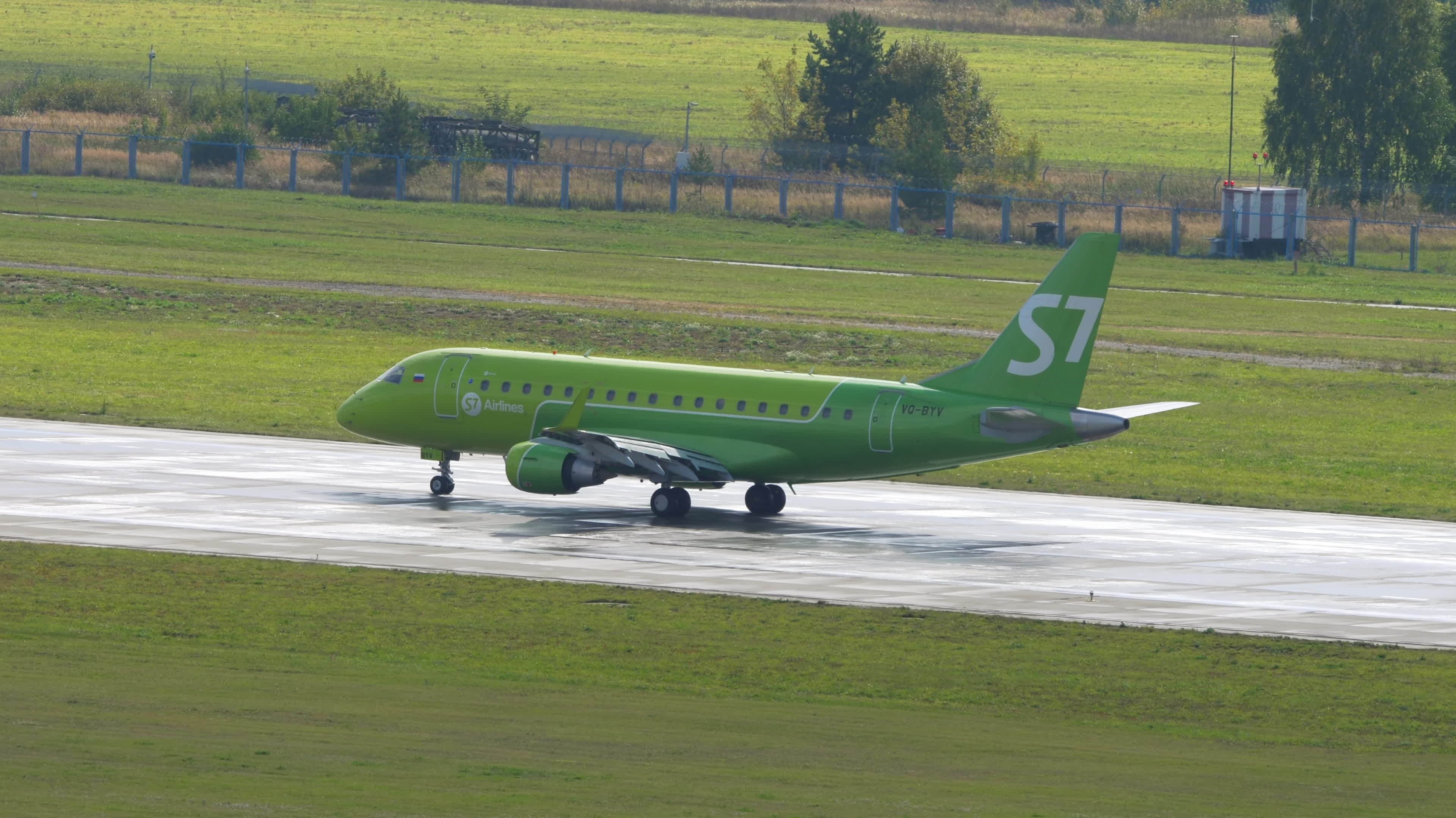 KAZAN, RUSSIAN FEDERATION SEPTEMBER 14, 2020 - Embraer E170 S7 VQ BYV taiing after landing at Kazan International airport 9493016 Stock Video at Vecteezy 3840x2160