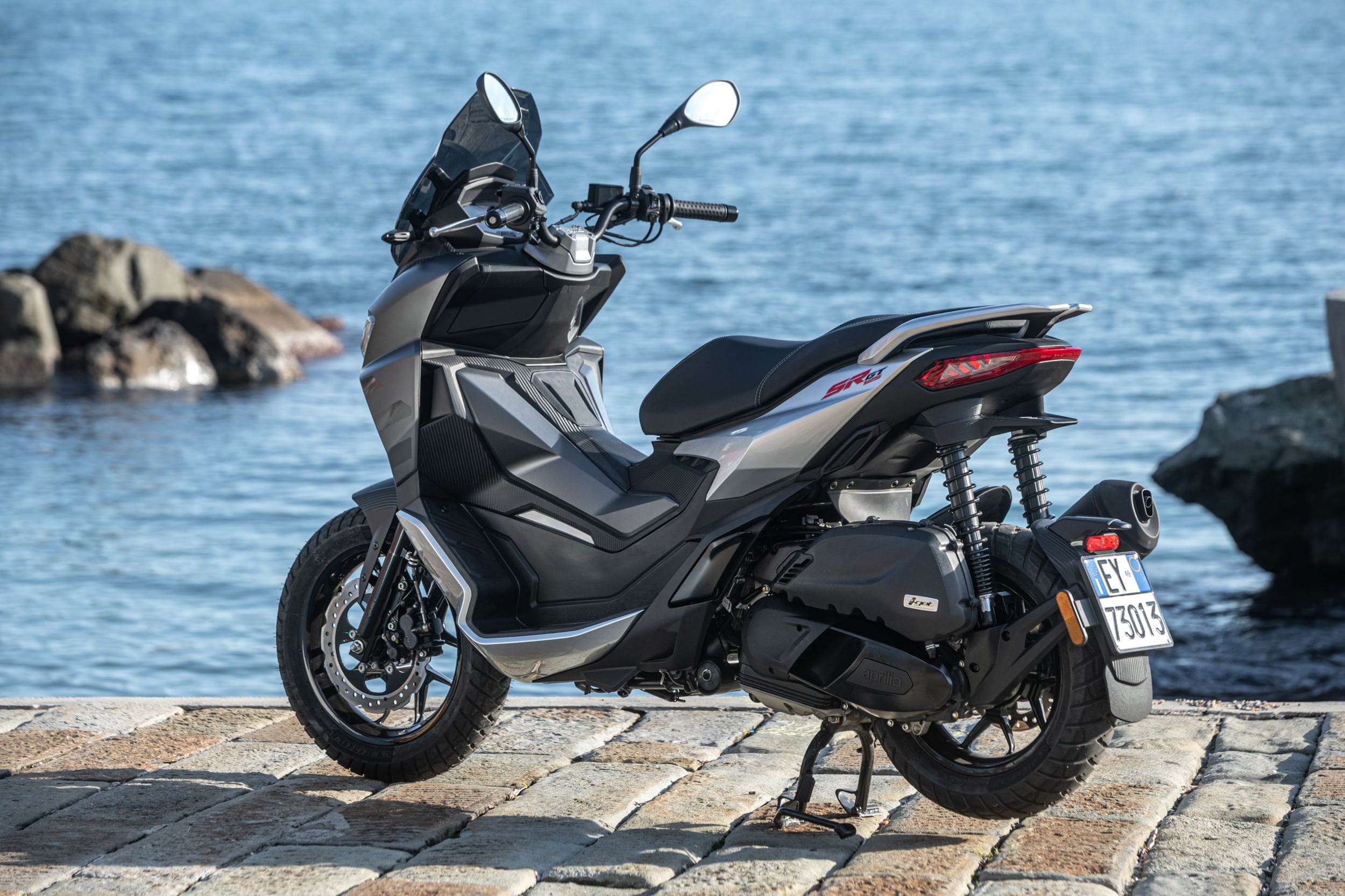 Aprilia SR-GT 125, Wide magazine, 2500x1670 HD Desktop