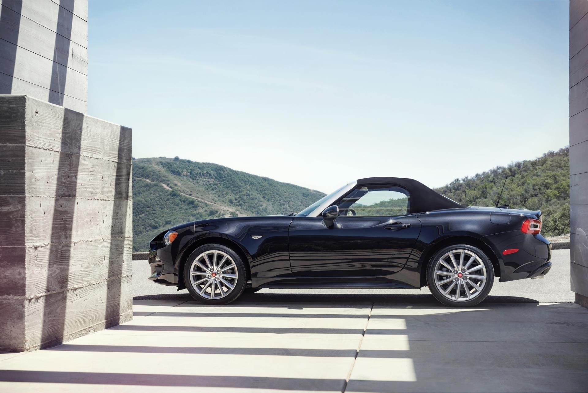 Fiat 124 Spider, HD wallpapers, Italian roadster, Drivespark, 1920x1290 HD Desktop