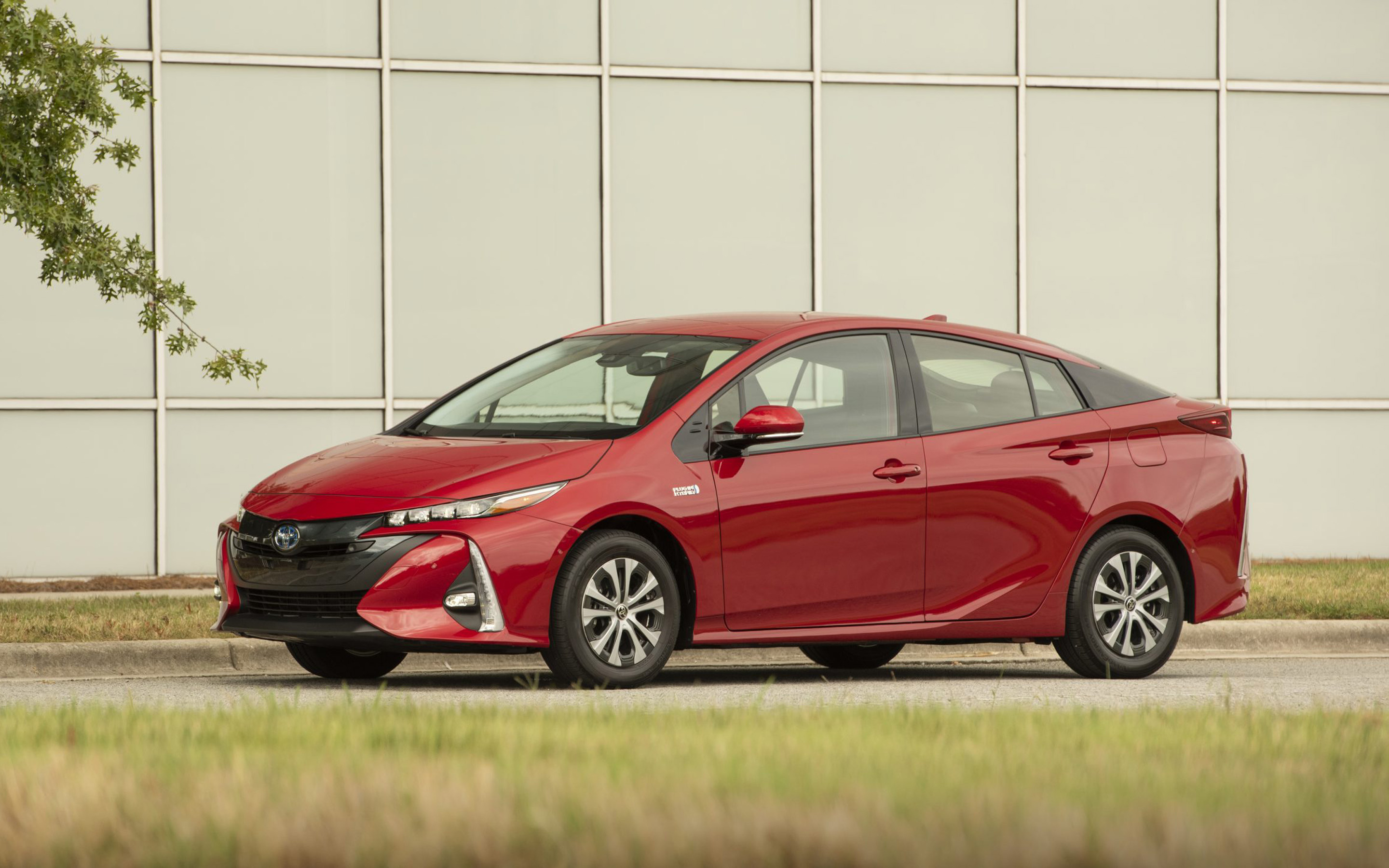 Prius Prime Limited, Toyota Prius Prime Wallpaper, 2880x1800 HD Desktop