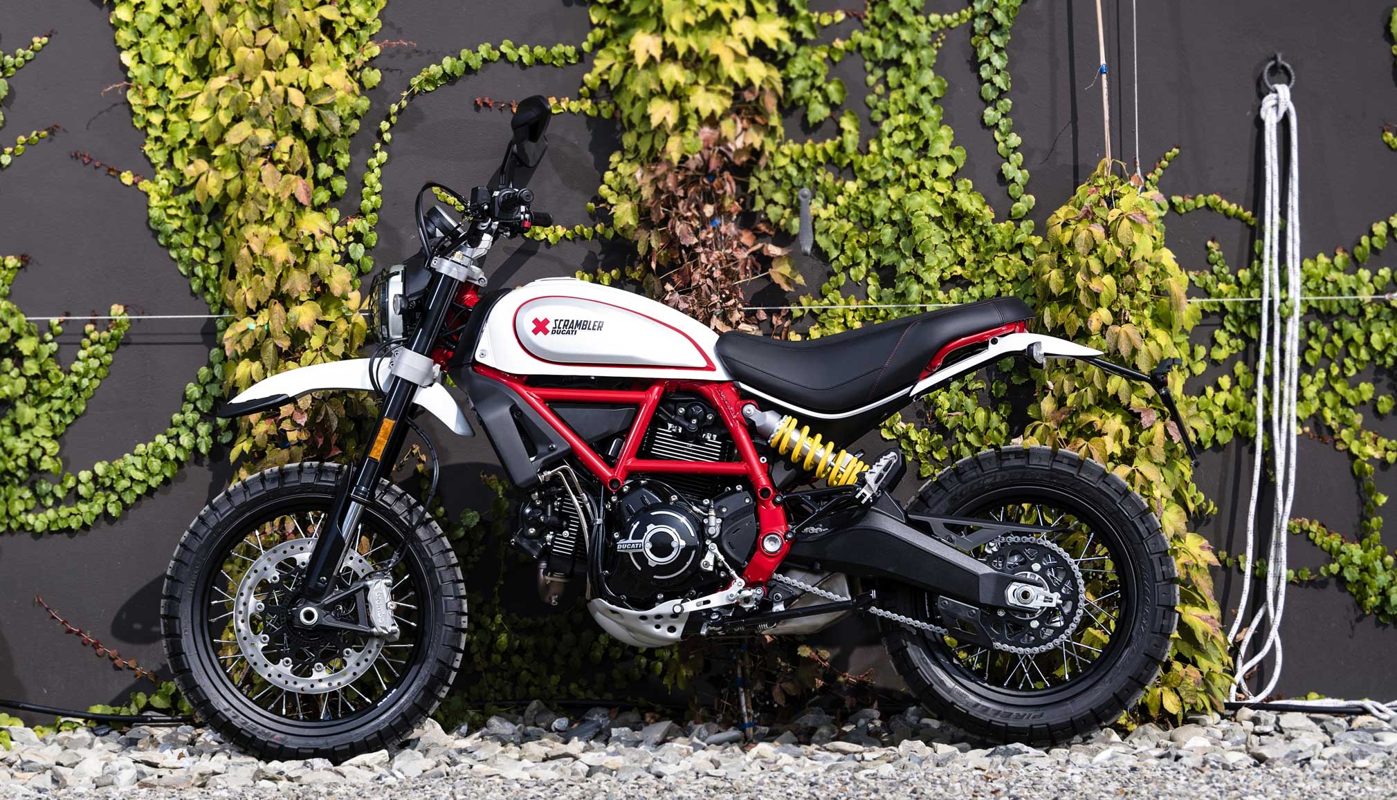 Ducati Scrambler Desert Sled, Auto, Paljiv kalendar, Lost path, 2020x1160 HD Desktop