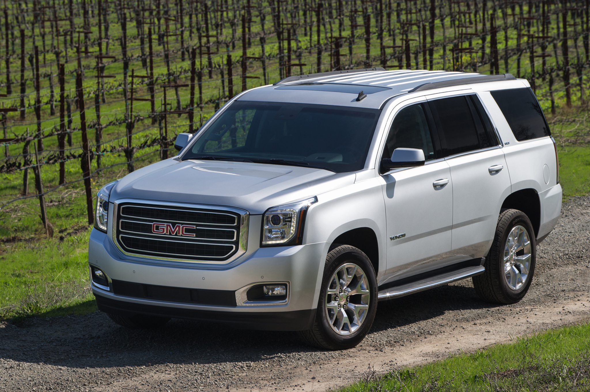 GMC Yukon, Spacious SUV, Luxury features, Superior comfort, 2050x1360 HD Desktop